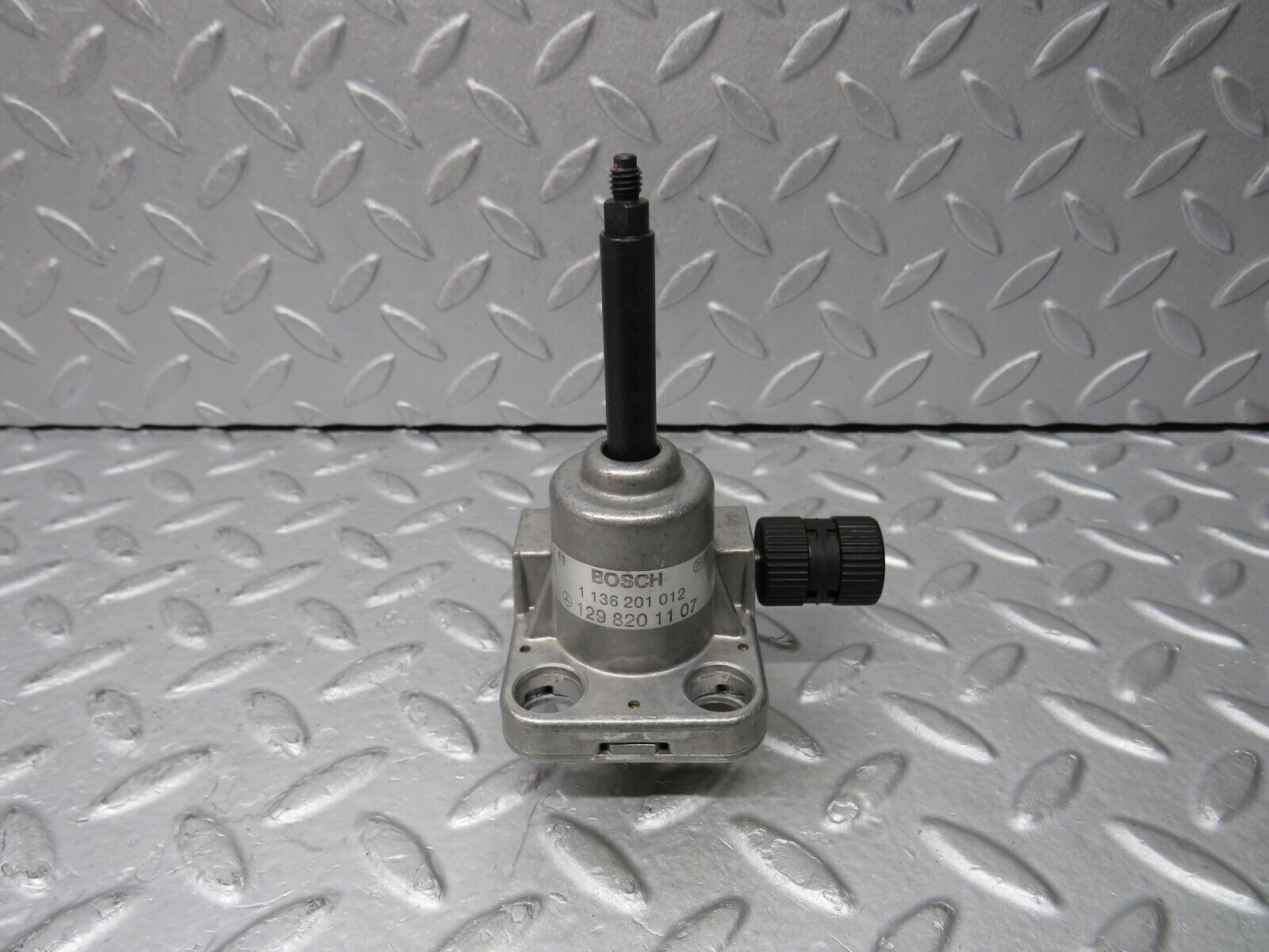 36853 Mercedes-Benz R129 300SL-24 Front Left Seat Adjustment Motor Bosch 1136201012 1298201107