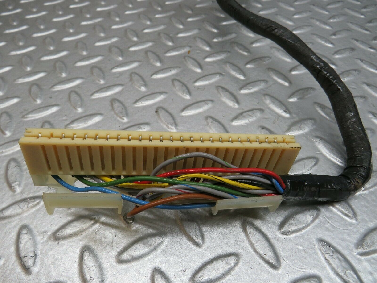 23597 Mercedes-Benz W114 280E Engine Control Unit Wiring Harness