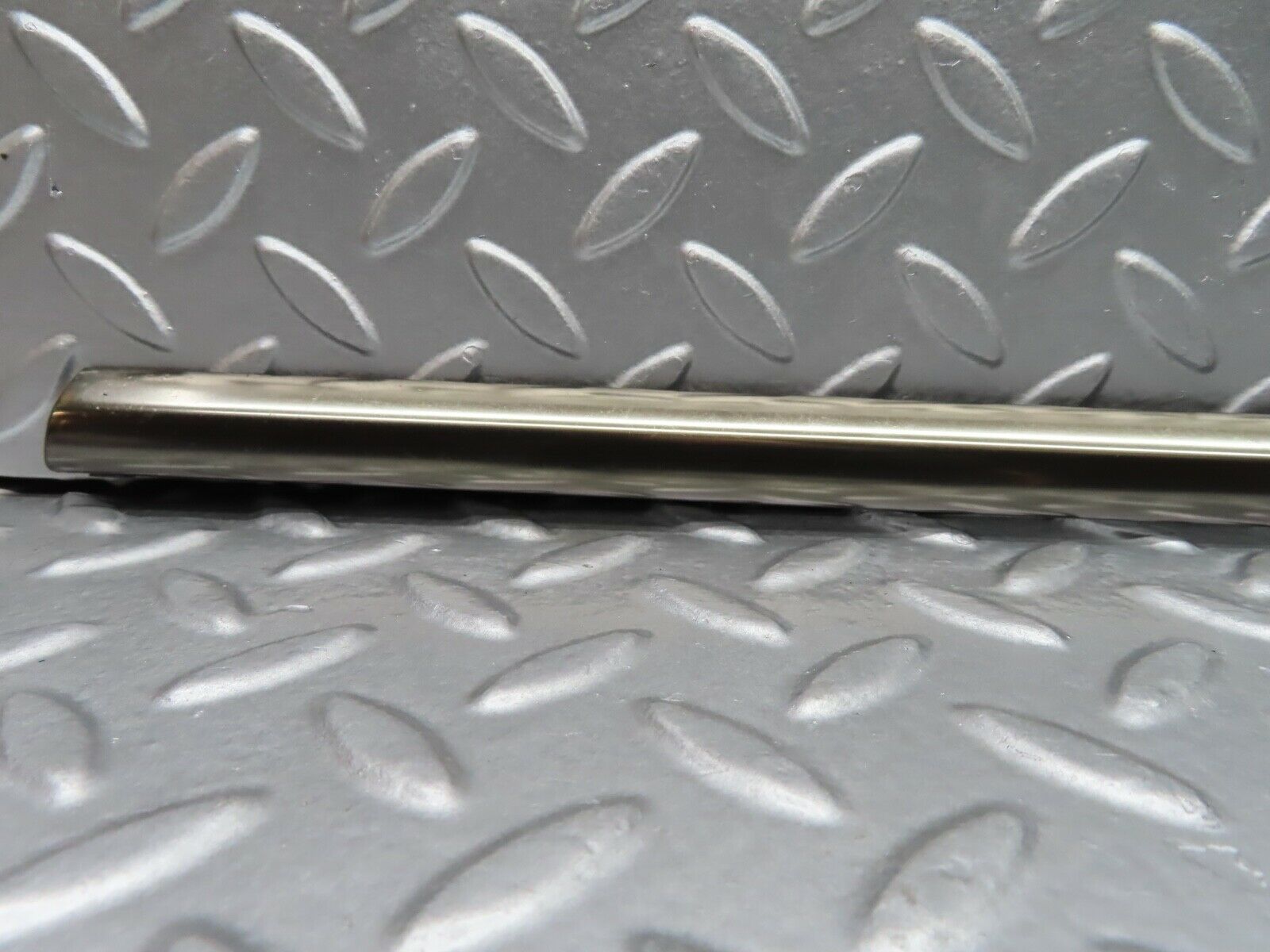 20161 Mercedes-Benz R129 300SL Coupe Right Door Chrome Moulding Trim