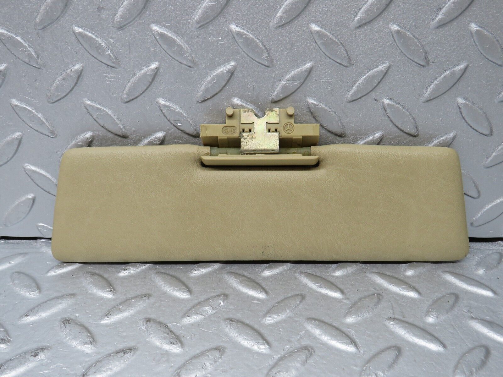 36875 Mercedes-Benz C126 420SEC Coupe Middle Sun Visor Beige