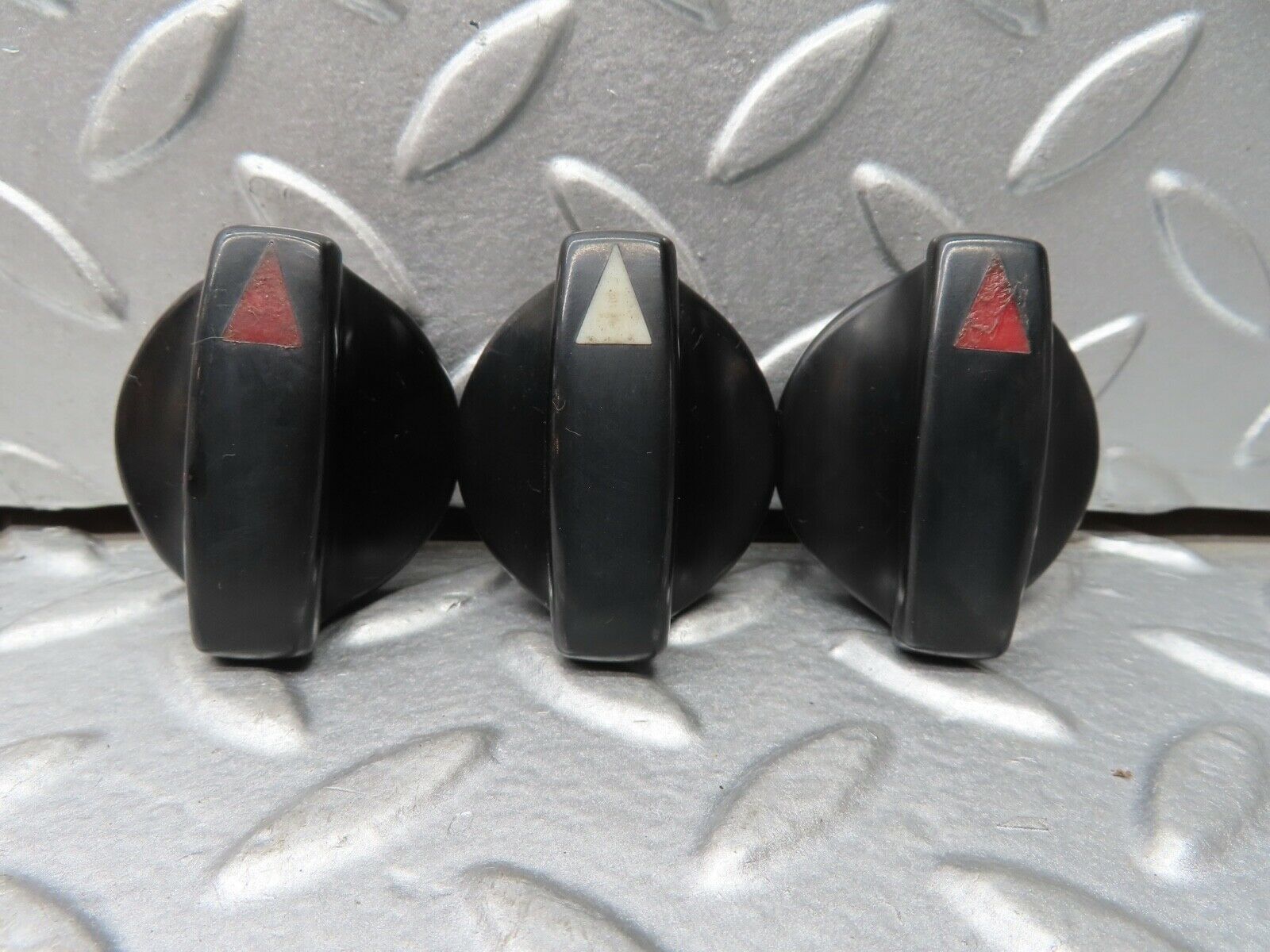 19212 Mercedes-Benz W123 300D Heater Control Knob Set