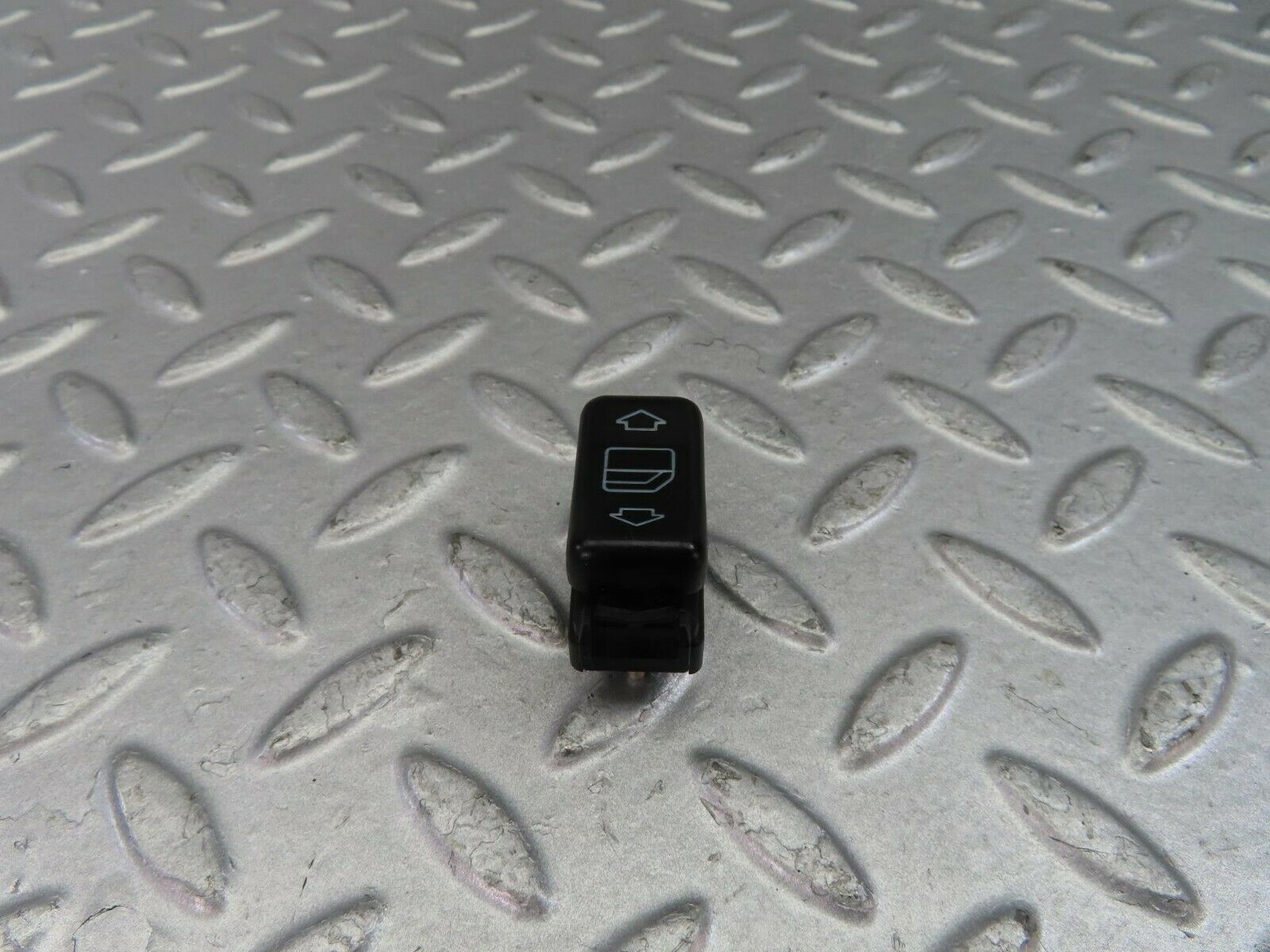 9365 Mercedes-Benz C124 300CE Coupe Rear Left Electric Window Switch