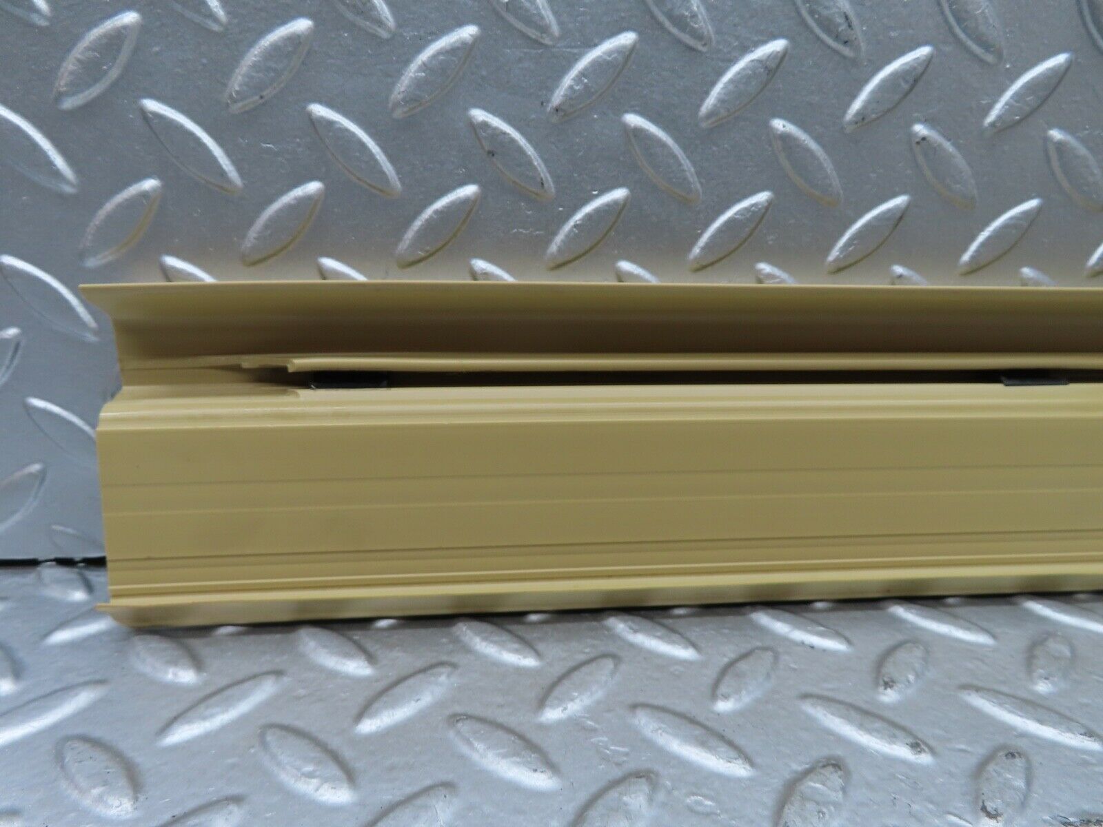 21035 Mercedes-Benz W123 230E Rear Left Door Sill Trim Beige
