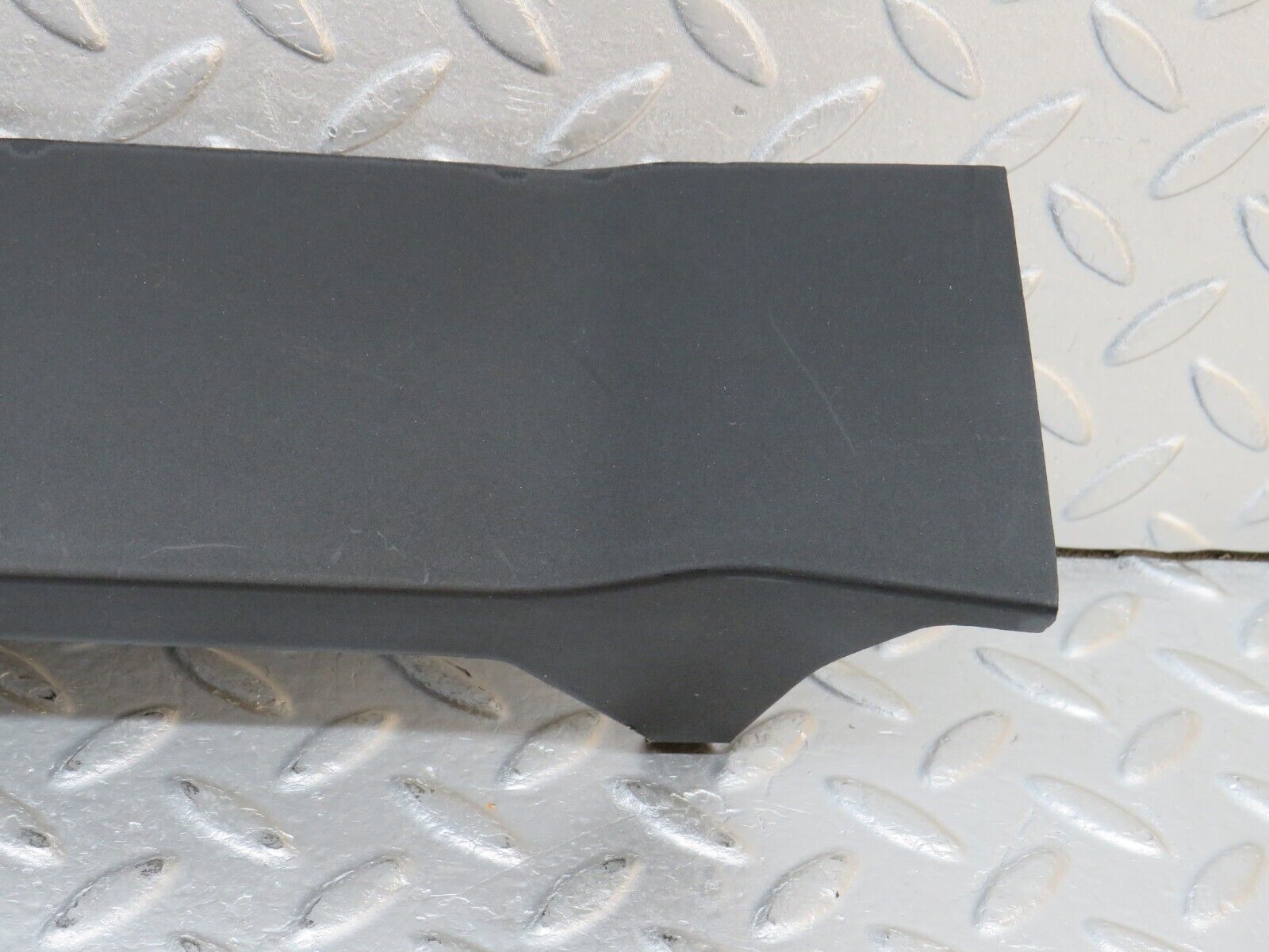 38372 Mercedes-Benz R129 280SL Coupe Ignition Wire Cover 1041590325