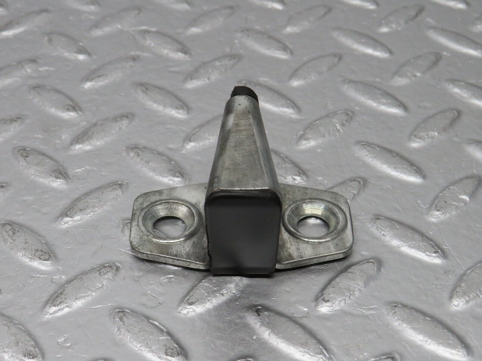 38859 Mercedes-Benz W201 190E 2.6L Door Lock Latch