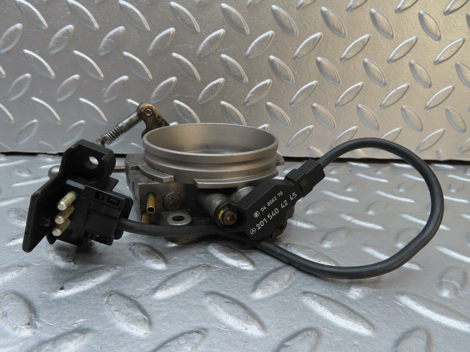 20037 Mercedes-Benz R129 300SL Coupe Throttle Body Valve 0021402853