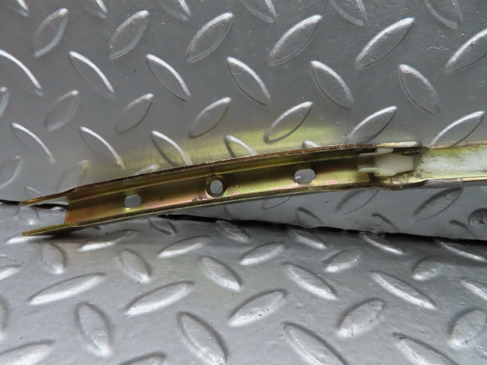 20093 Mercedes-Benz R129 300SL Coupe Right Door Window Channel Pair