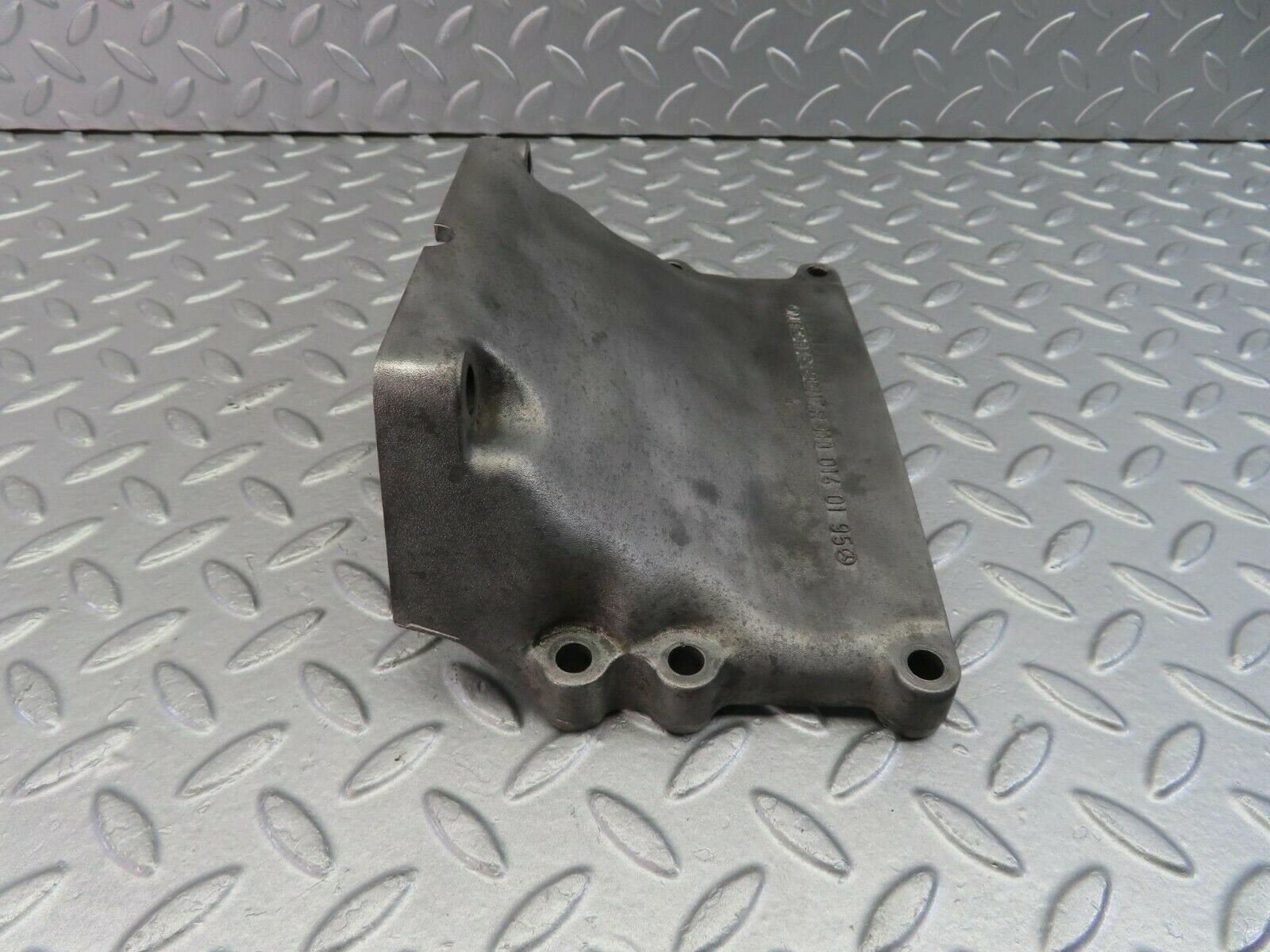 9817 Mercedes-Benz C123 280CE Coupe Gearbox Support 1100140195