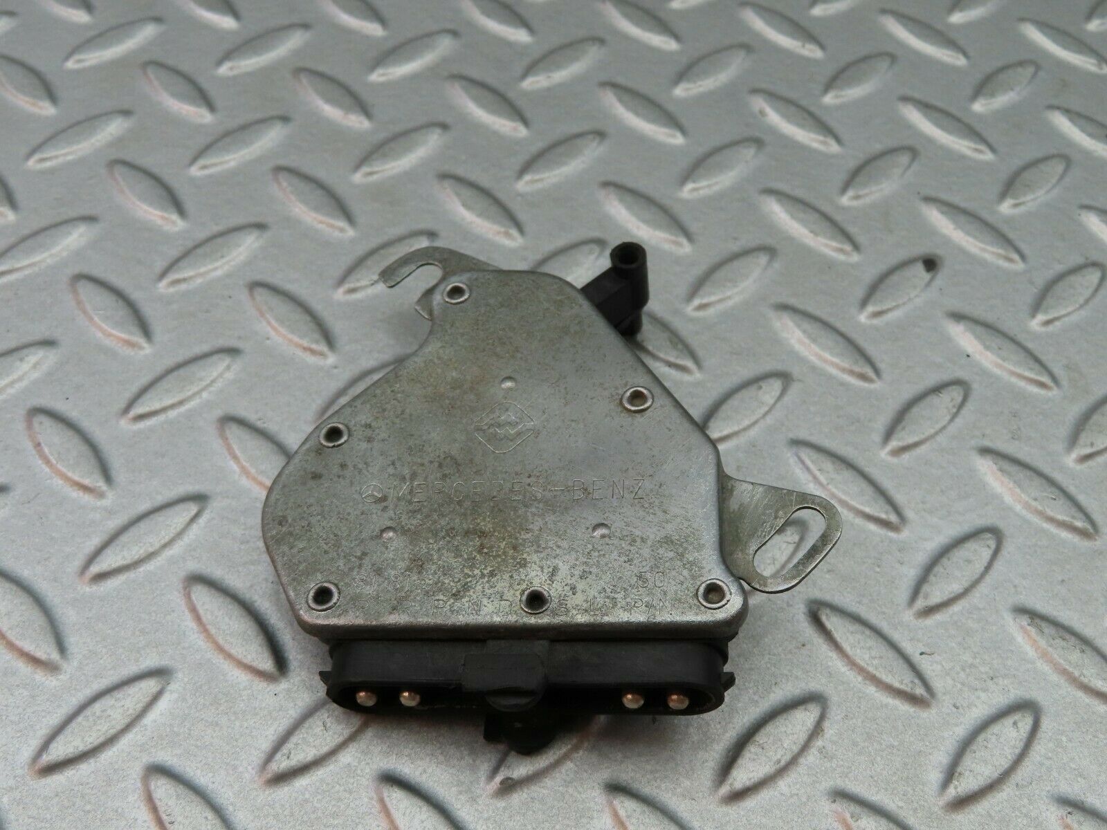 5938 Mercedes-Benz W124 230E Reverse Light Switch 1235401945