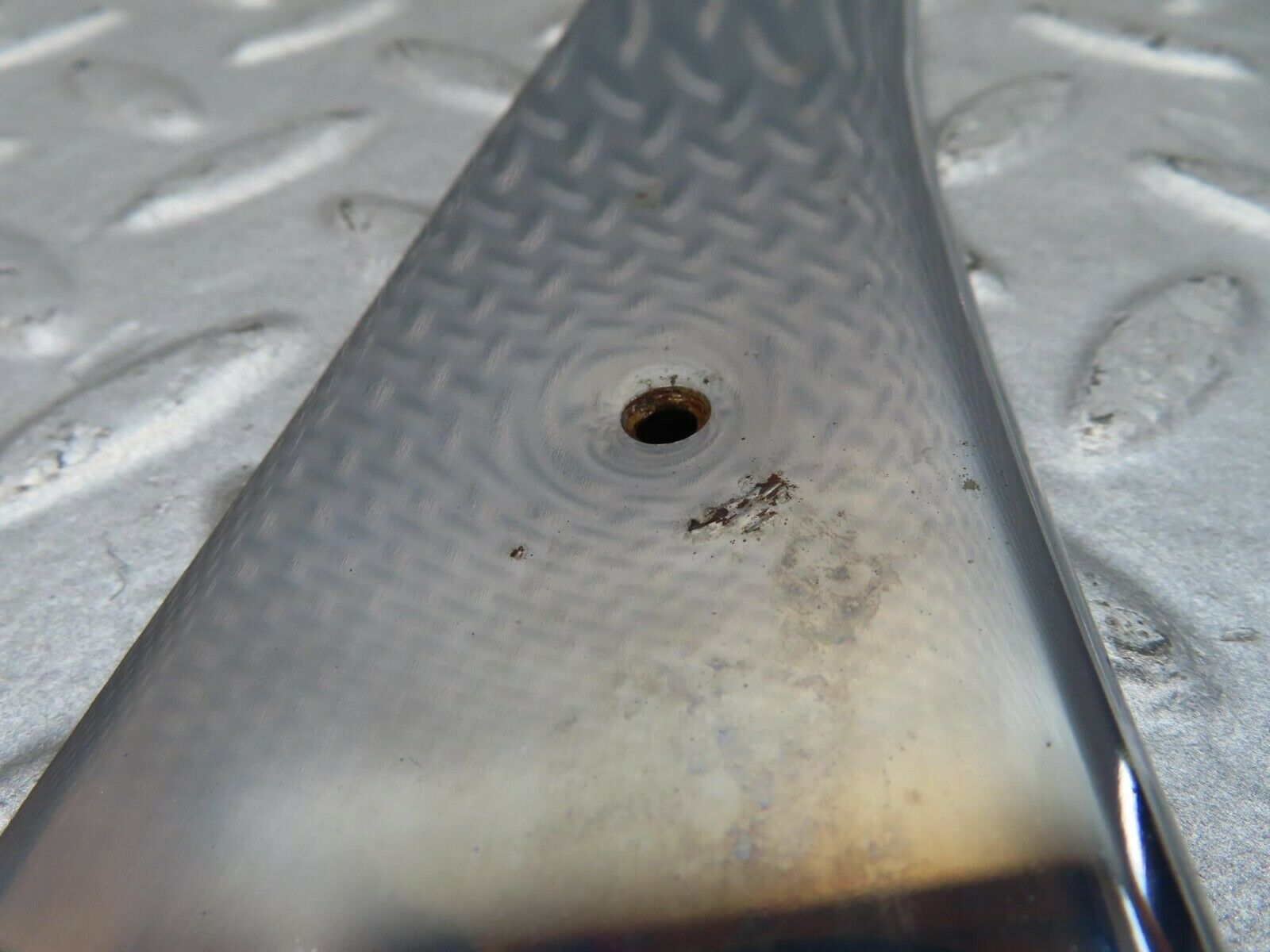 16599 Mercedes-Benz C107 380SLC Right Door Chrome Cover