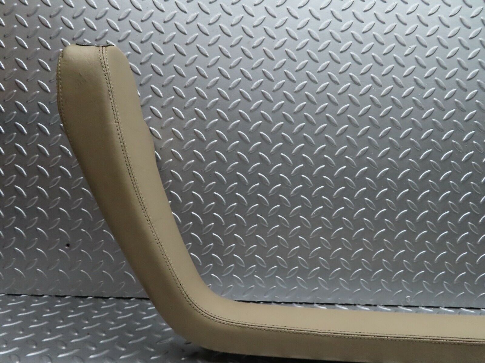 19880 Mercedes-Benz R129 300SL Coupe Roll Over Bar Cream