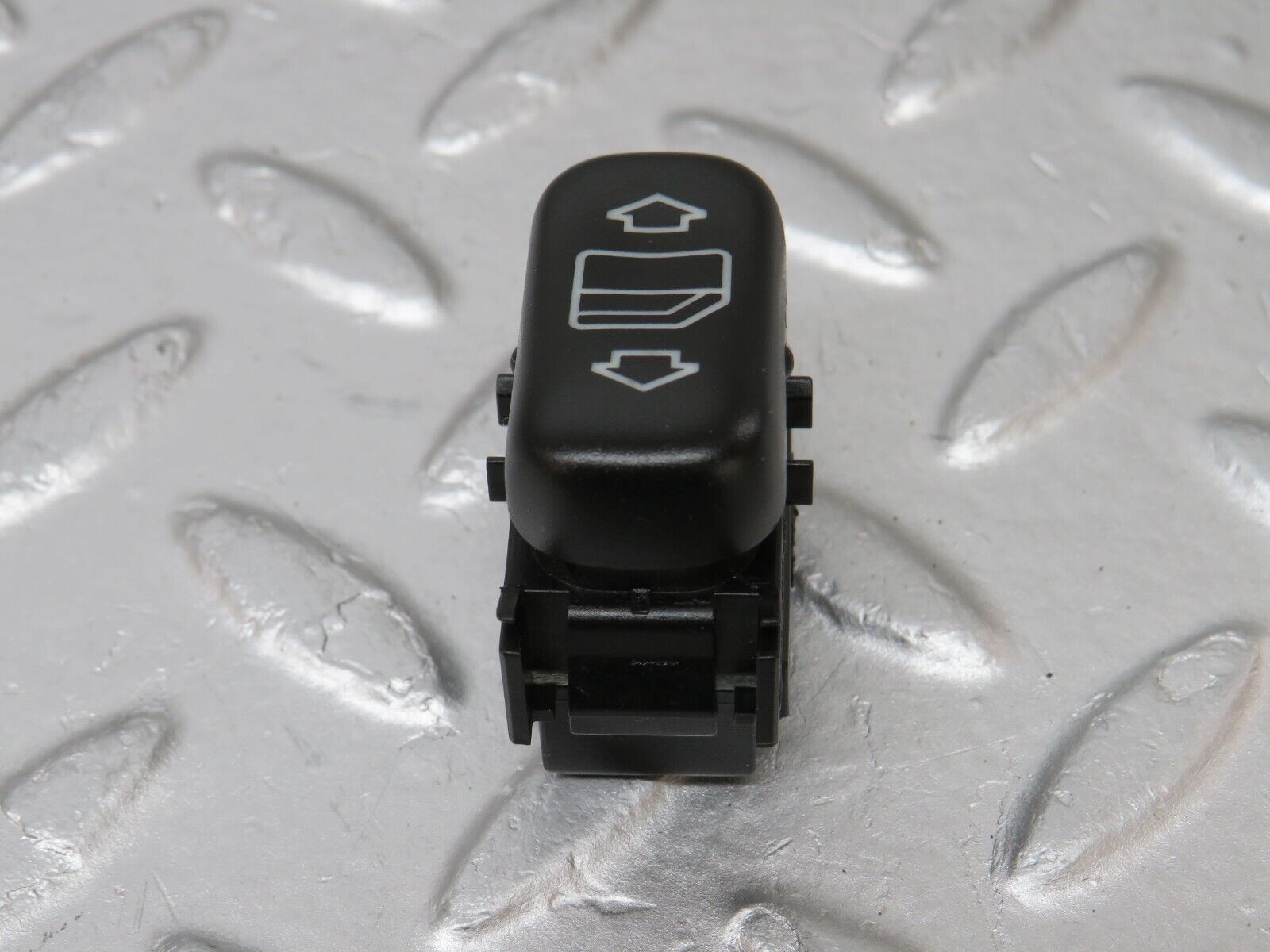 34755 Mercedes-Benz W210 320E Electric Window Switch 2108208210