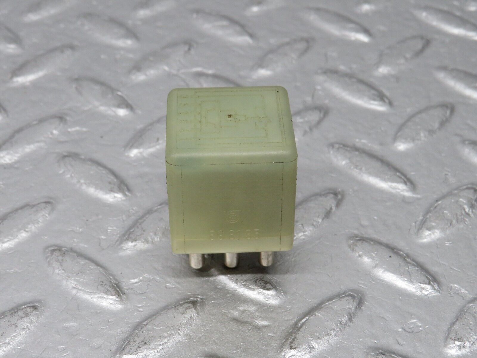 38537 Mercedes-Benz R129 280SL Coupe Door Window Control Relay 0015427819