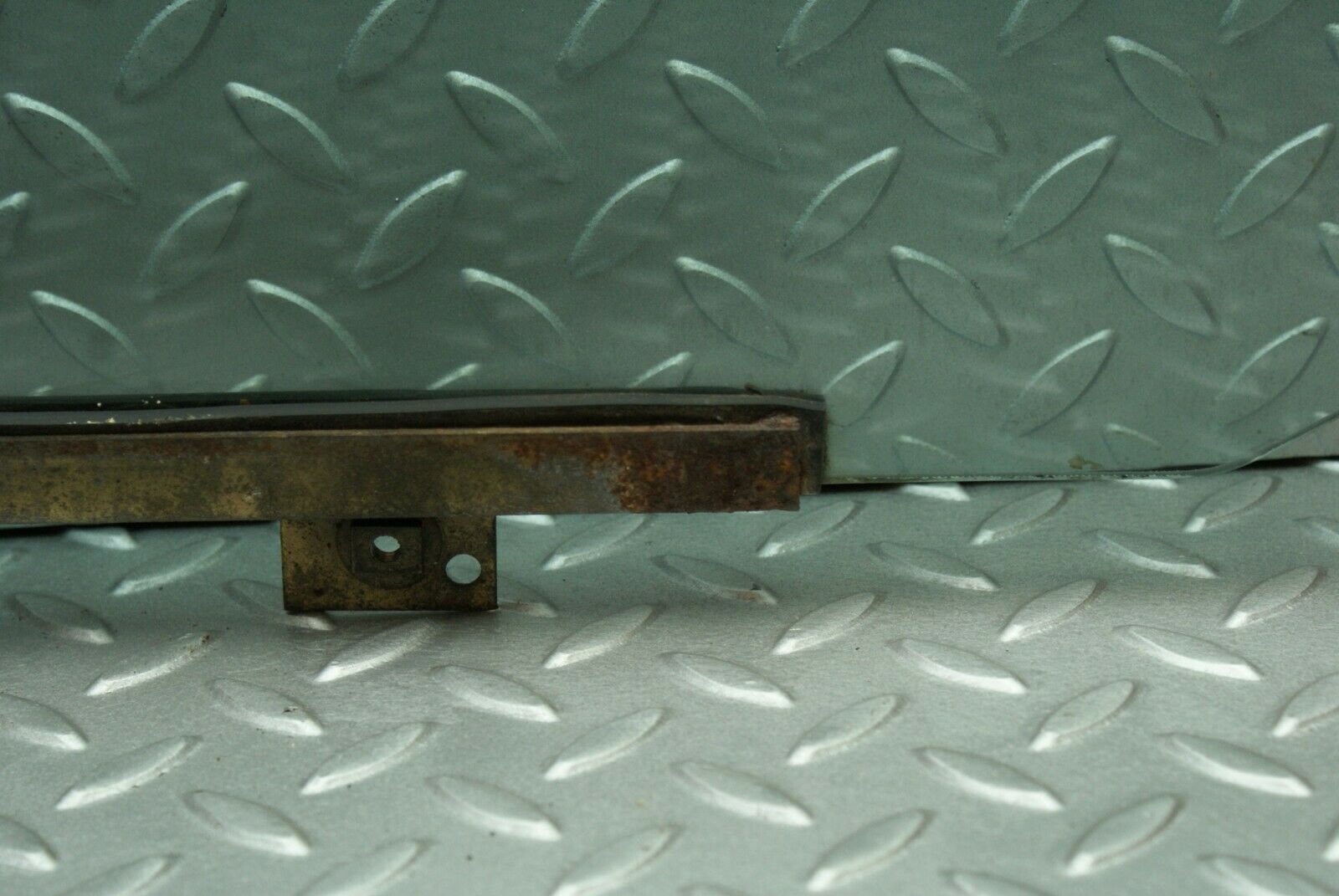 2561 Mercedes-Benz W116 350SE Front Left Door Glass