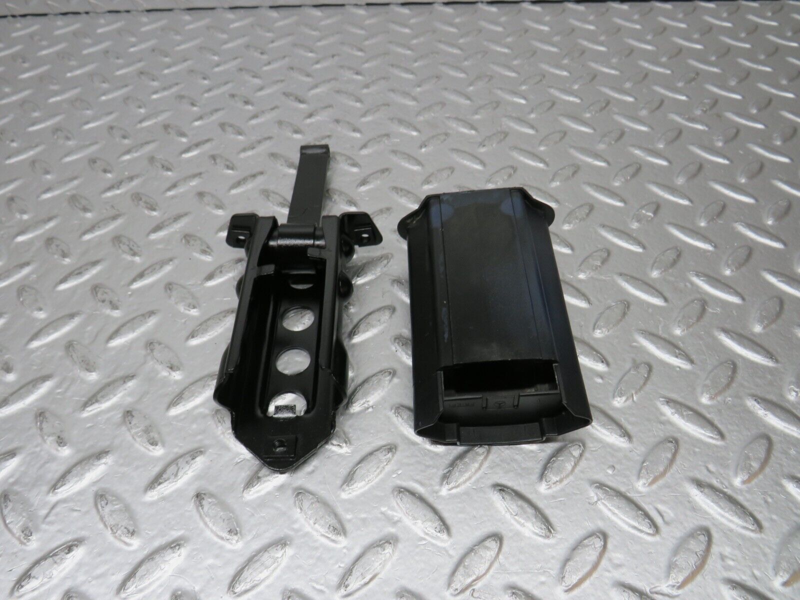 31532 Mercedes-Benz S124 220TE Wagon Door Safety Check Strap