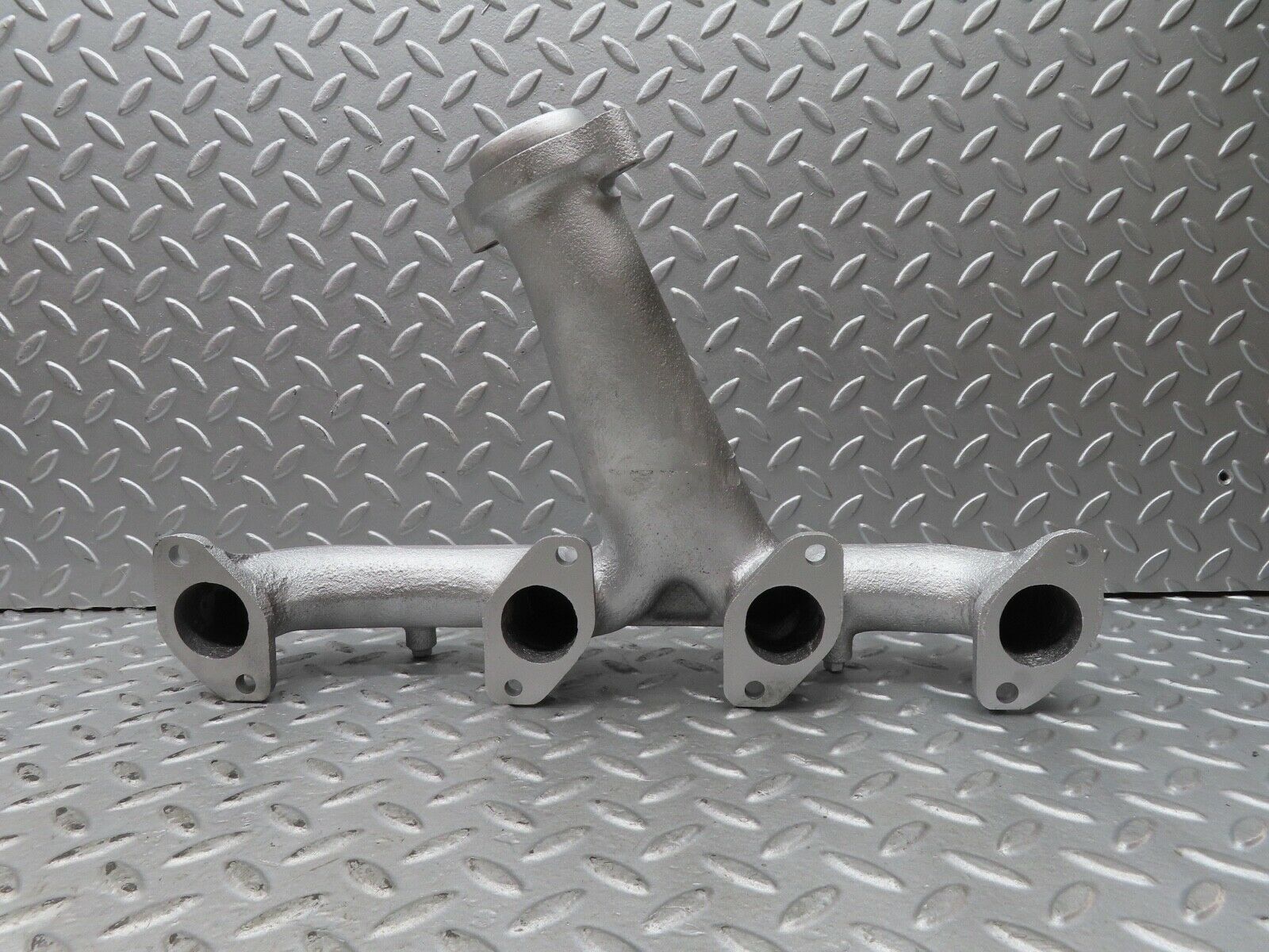 17784 Mercedes-Benz W116 450SEL Exhaust Manifold Right Side 1171428901