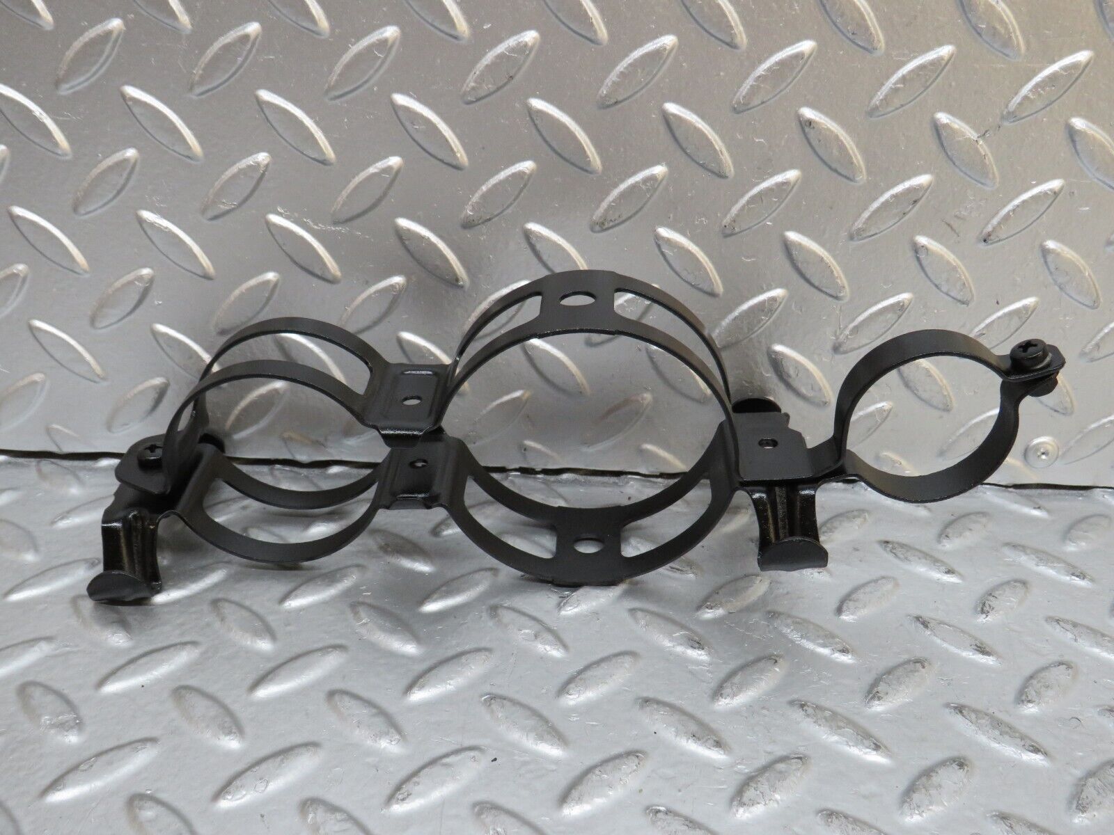 29429 Mercedes-Benz W124 230E Fuel Pump Fuel Filter Bracket