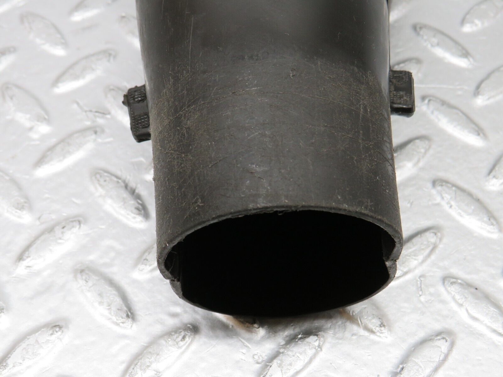 34290 Mercedes-Benz C126 380SEC Coupe Air Duct Right Side 1170940111