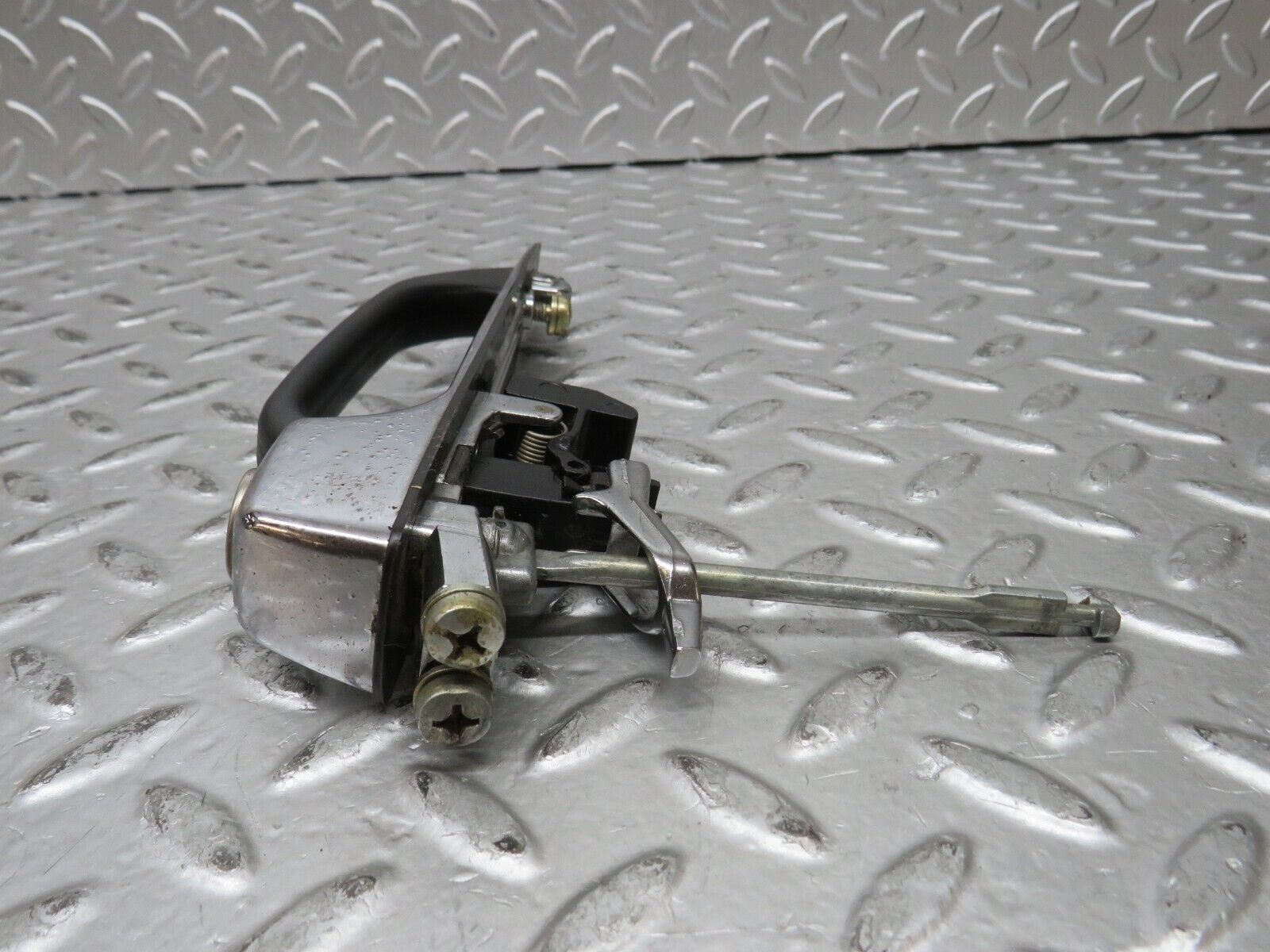 28894 Mercedes-Benz W123 230E Front Left Exterior Door Handle