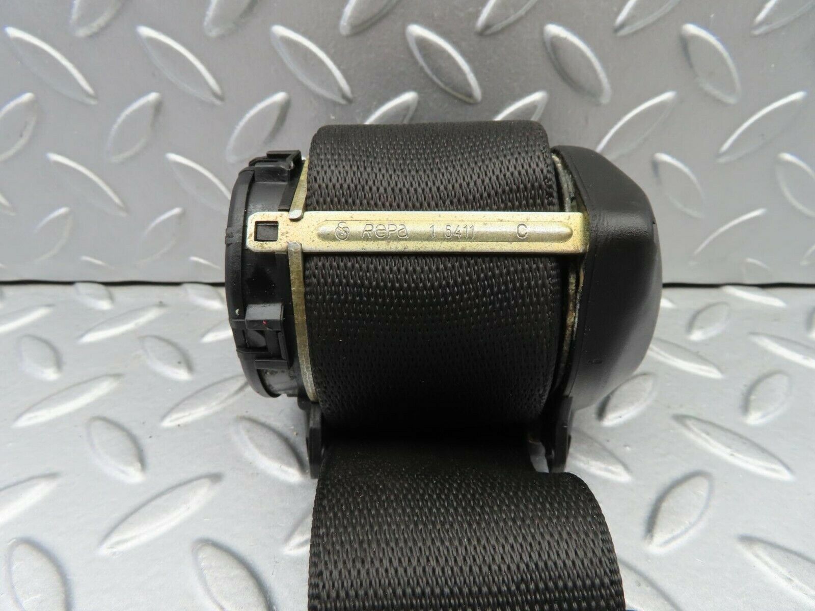 6739 Mercedes-Benz S124 E220 Wagon Seat Belt For Third Row Seat 1248602885