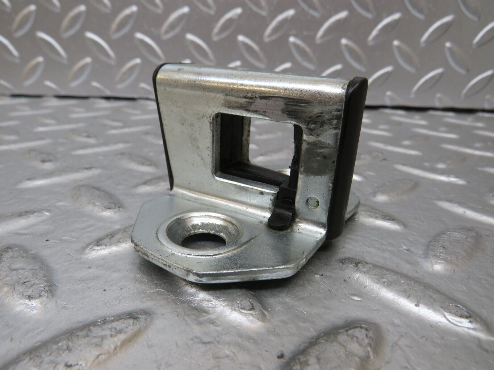 25050 Mercedes-Benz W140 S320 Door Lock Latch Left Side