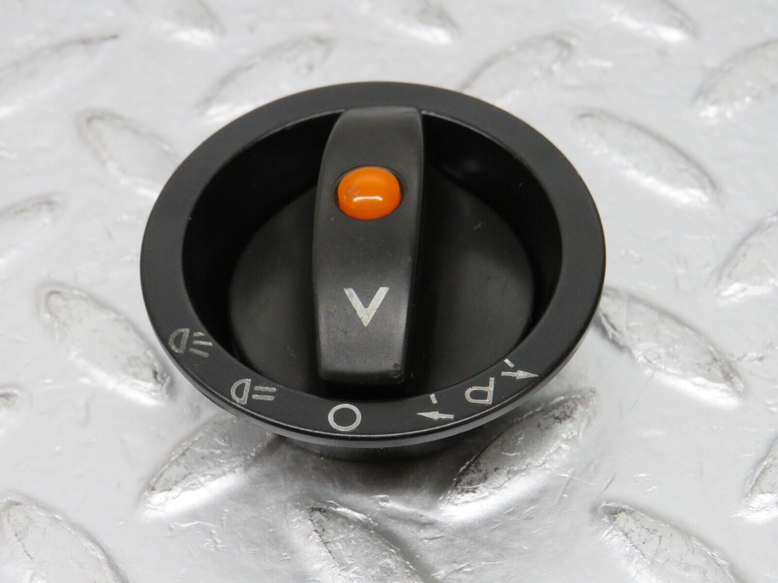 31028 Mercedes-Benz W123 230E Headlight Switch Collar Knob