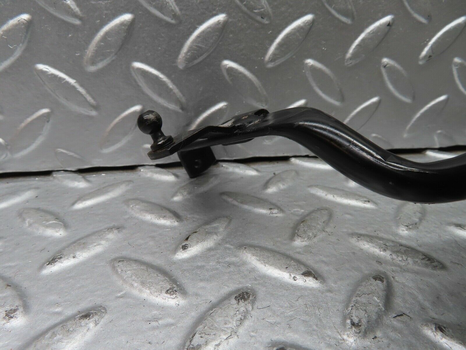 21524 Mercedes-Benz W126 300SE Accelerator Pedal Linkage