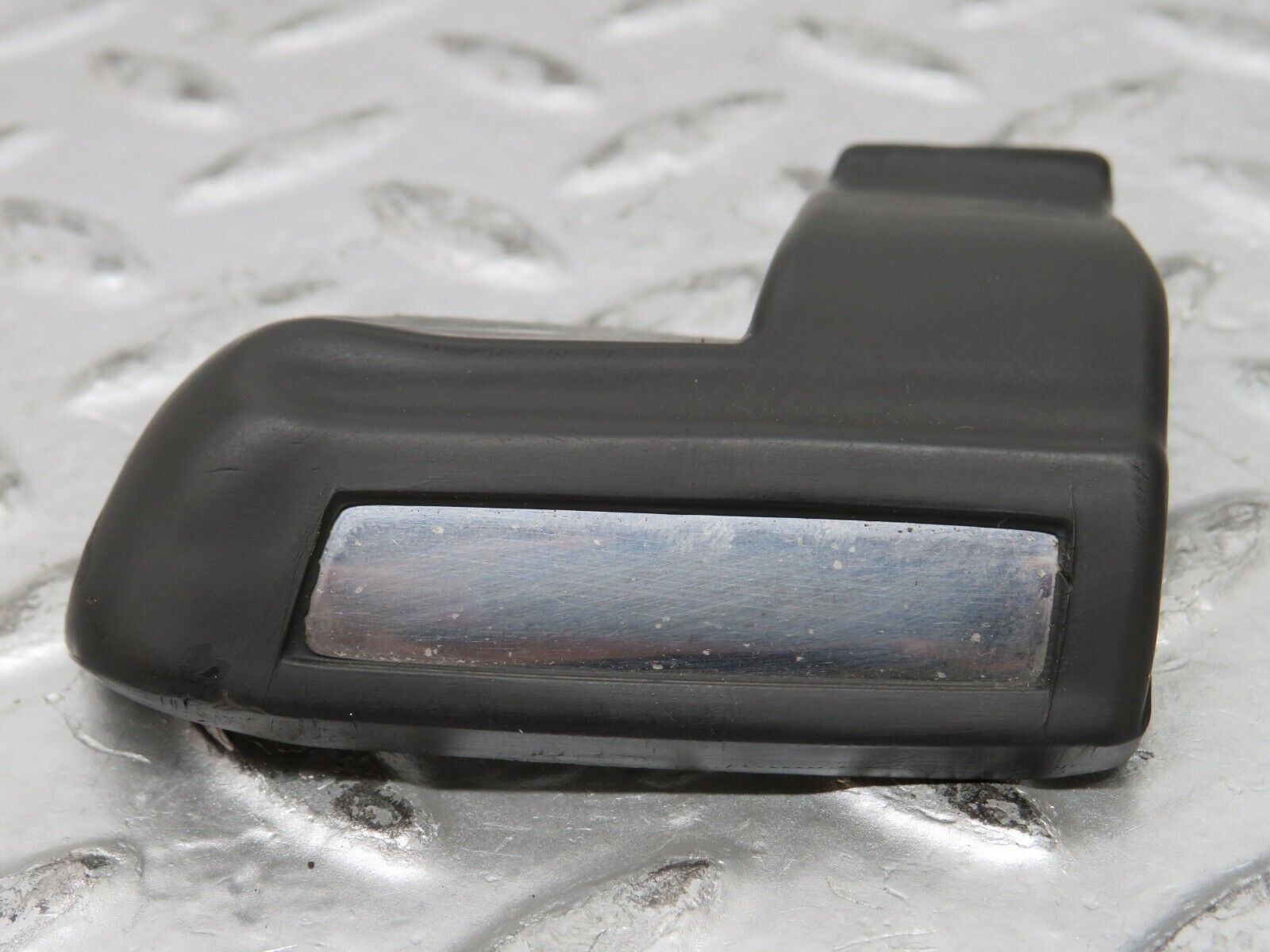 26997 Mercedes-Benz W123 240D Rear Left Fender Wing Lower Moulding Trim