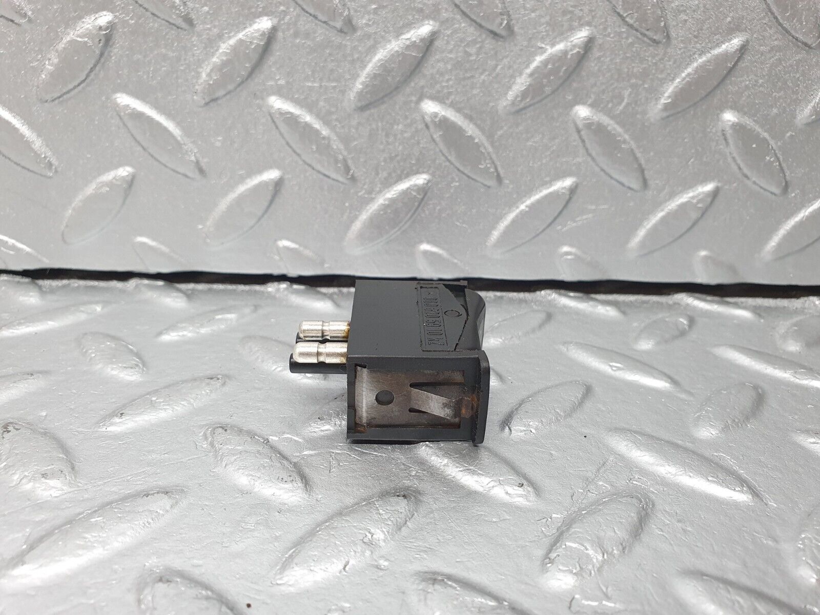 40766 Mercedes-Benz W123 300D Interior Light Switch 0008205910