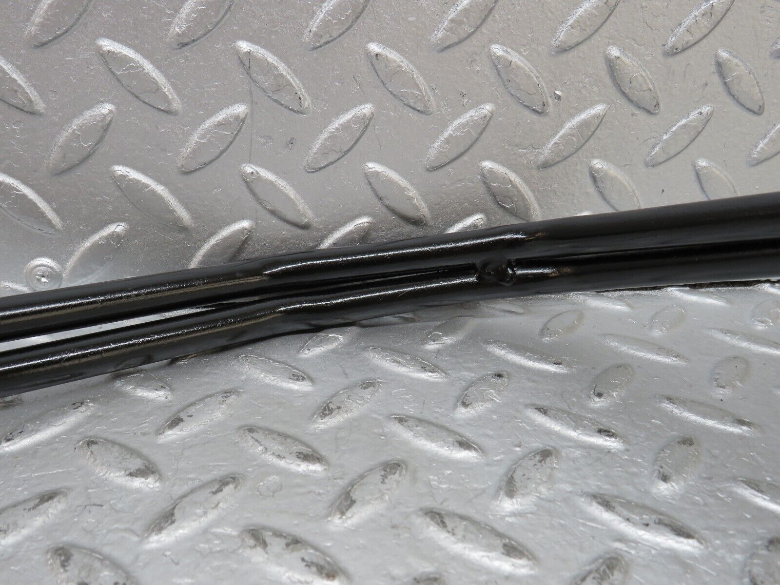 36375 Mercedes-Benz W126 420SE Oil Cooling Line Pipe