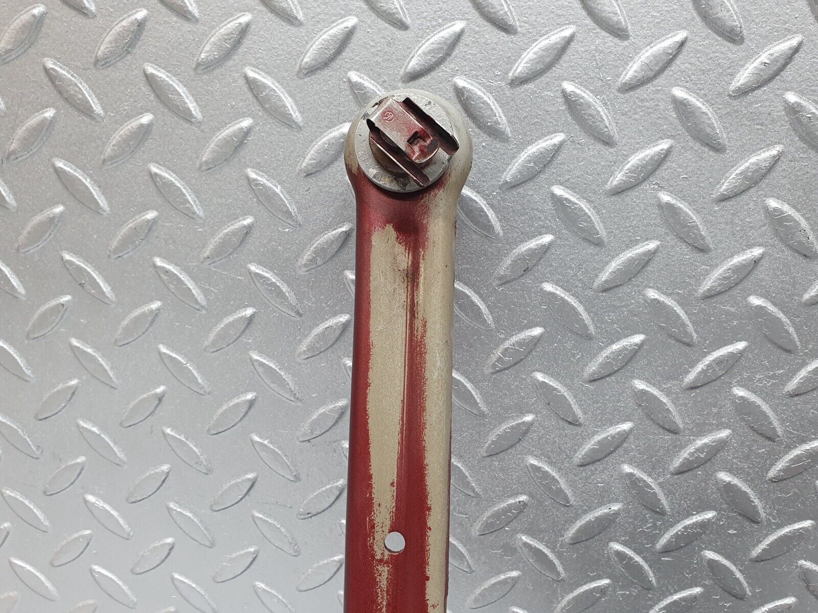 41005 Mercedes-Benz W126 300SE Bonnet Hinge Right Side