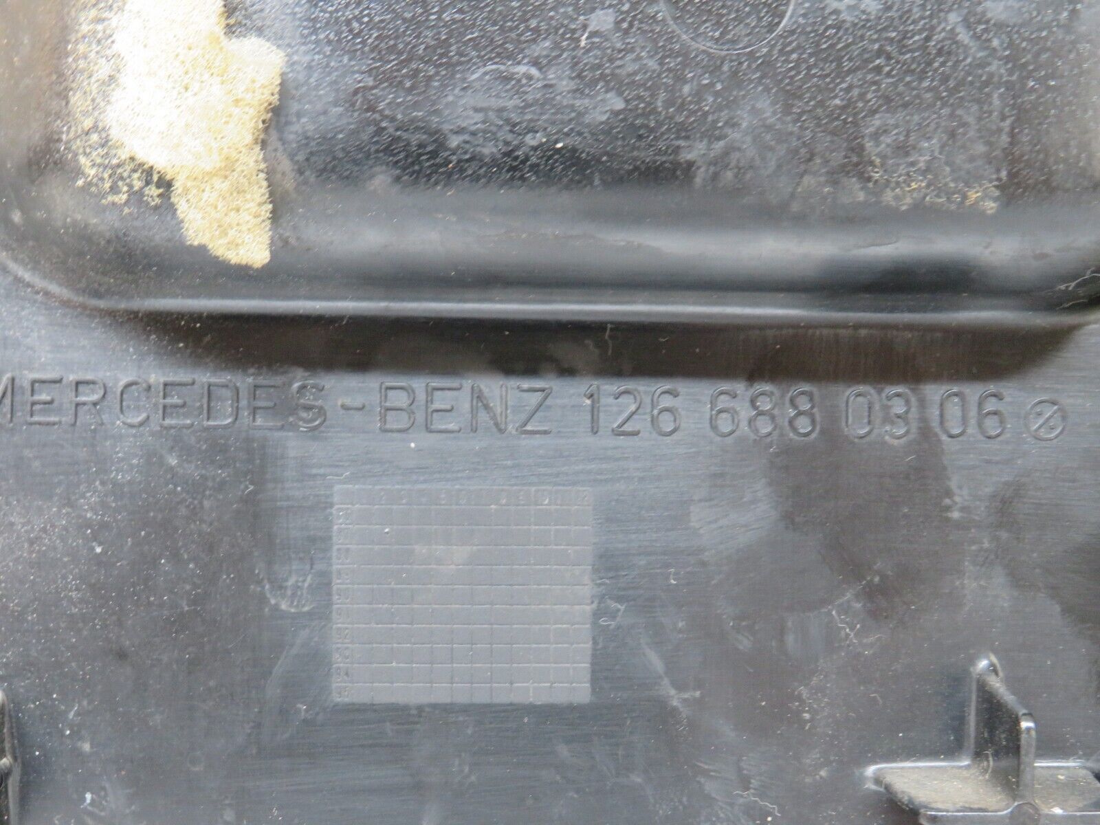 37076 Mercedes-Benz C126 420SEC Coupe Kick Panel Left Side Beige 1266880306