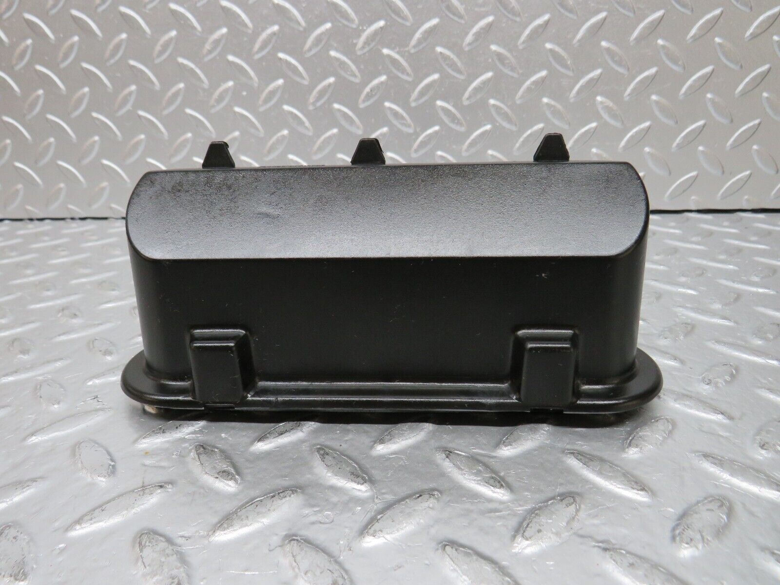 30622 Mercedes-Benz W201 190E 2.0L Trunk Breather Ventilation Valve 2018300242