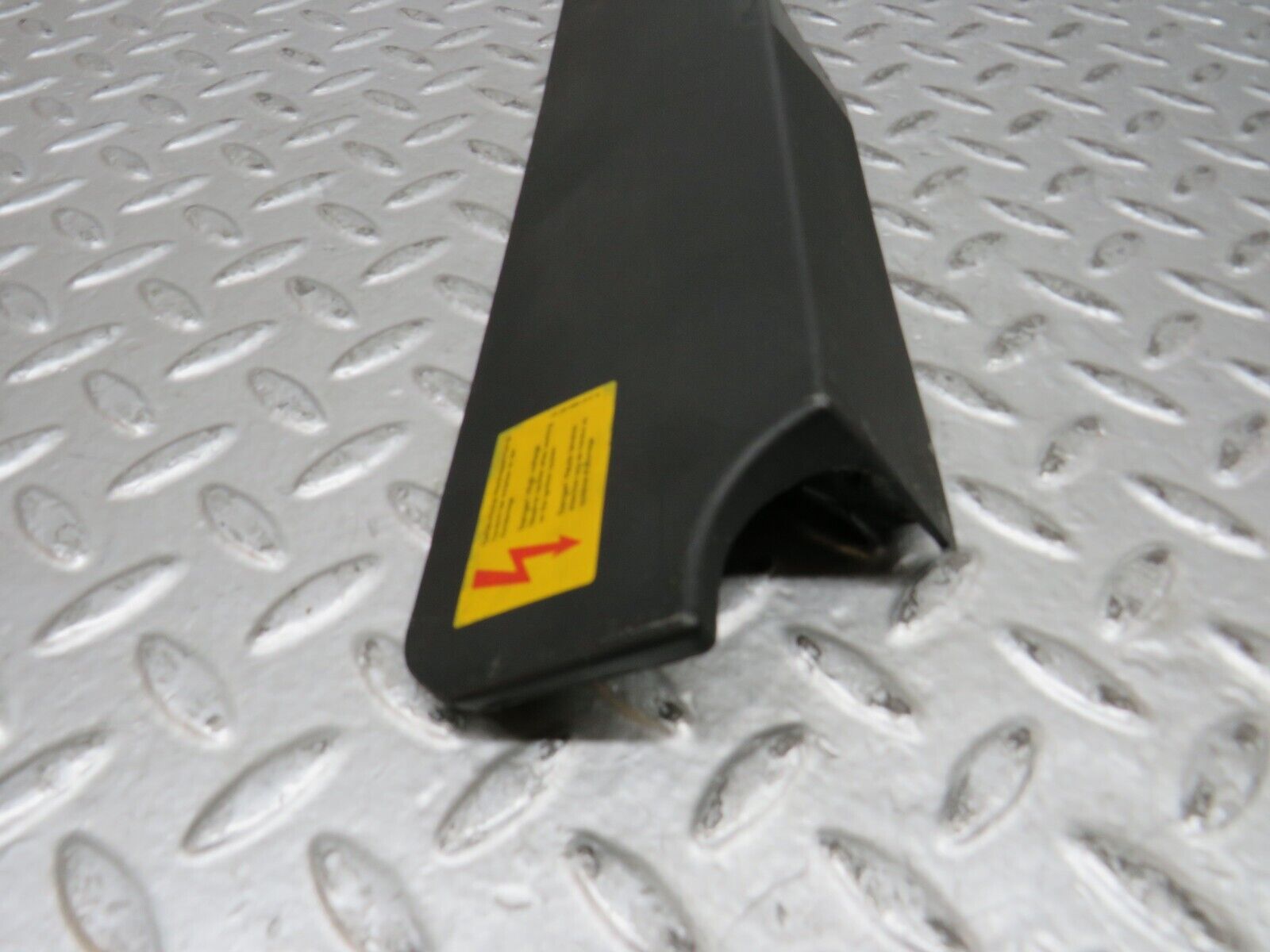 29005 Mercedes-Benz C124 320CE Coupe Ignition Wire Cover 1041590325