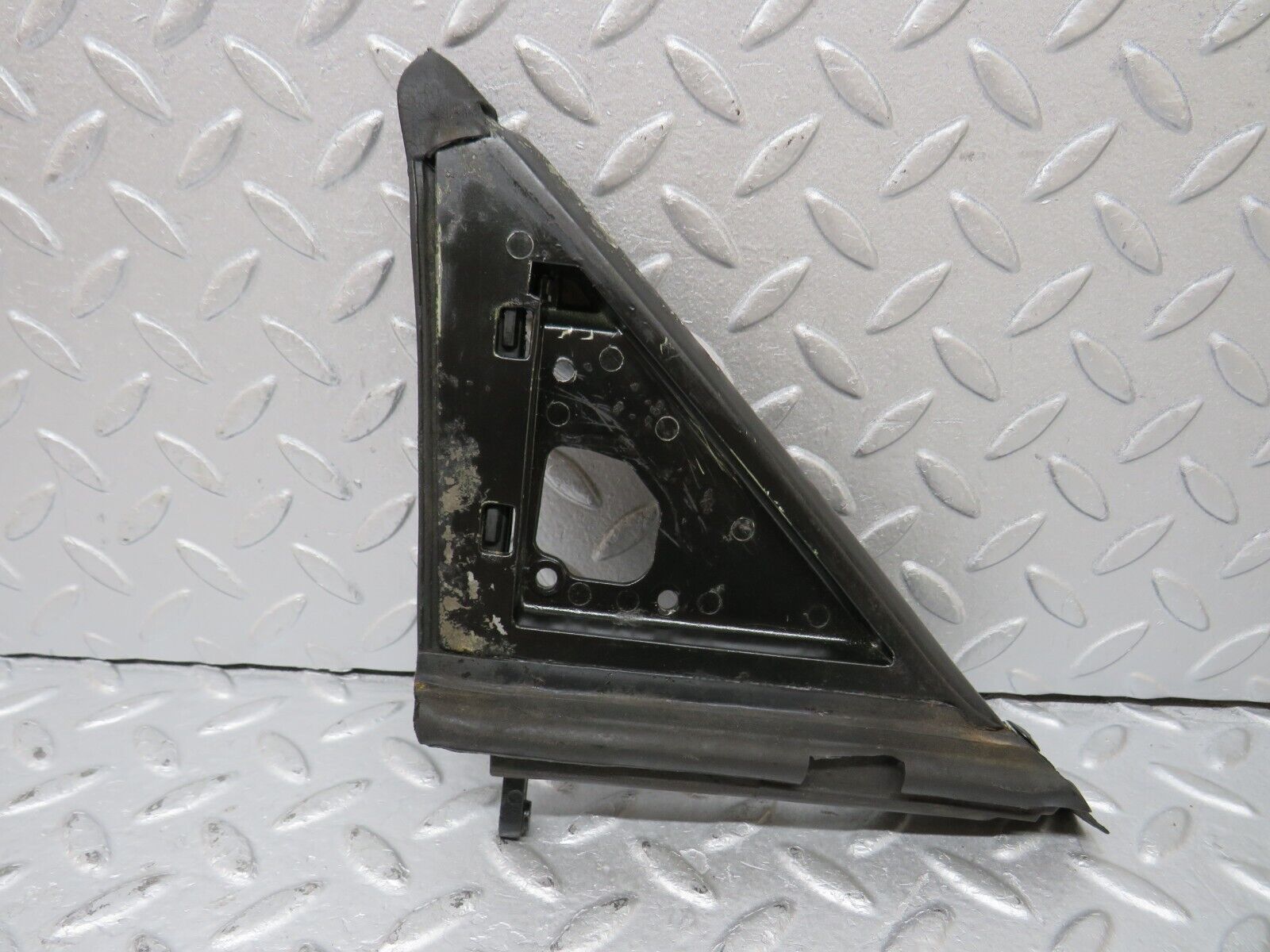 36970 Mercedes-Benz C126 420SEC Coupe Mirror Mounting Triangle Right 1267250241