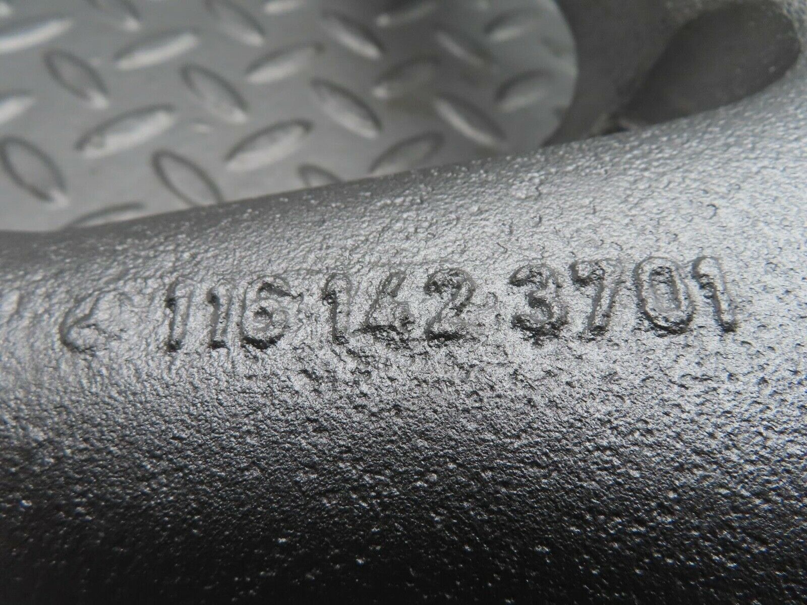 14423 Mercedes-Benz W116 350SE Exhaust Manifold Right 1161423701