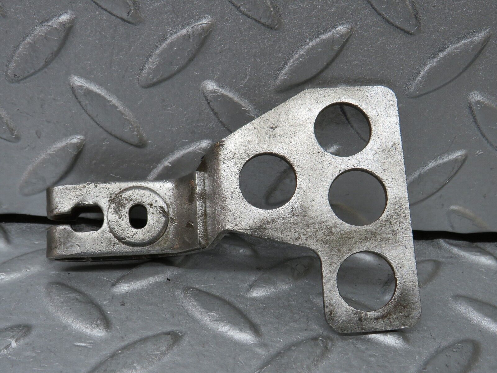 37664 Mercedes-Benz W109 300SEL Automatic Gearbox Linkage