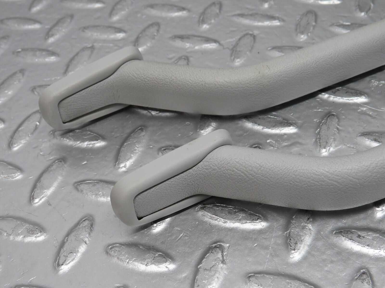 32551 Mercedes-Benz S124 300TE Wagon Rear Interior Roof Grab Handle Pair