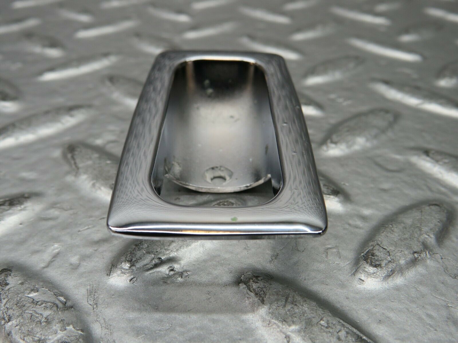 22975 Mercedes-Benz C123 230CE Coupe Door Lock Handle Surround Chrome