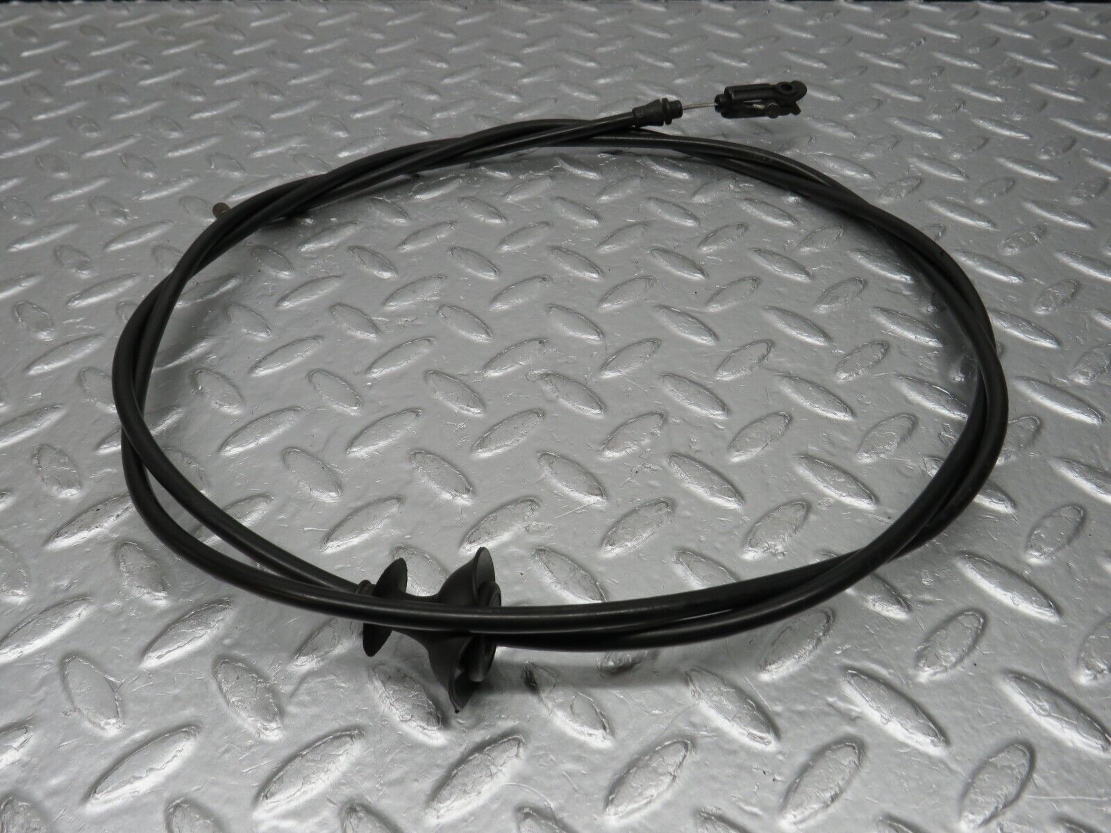 38029 Mercedes-Benz A124 320E Cabriolet Bonnet Release Cable