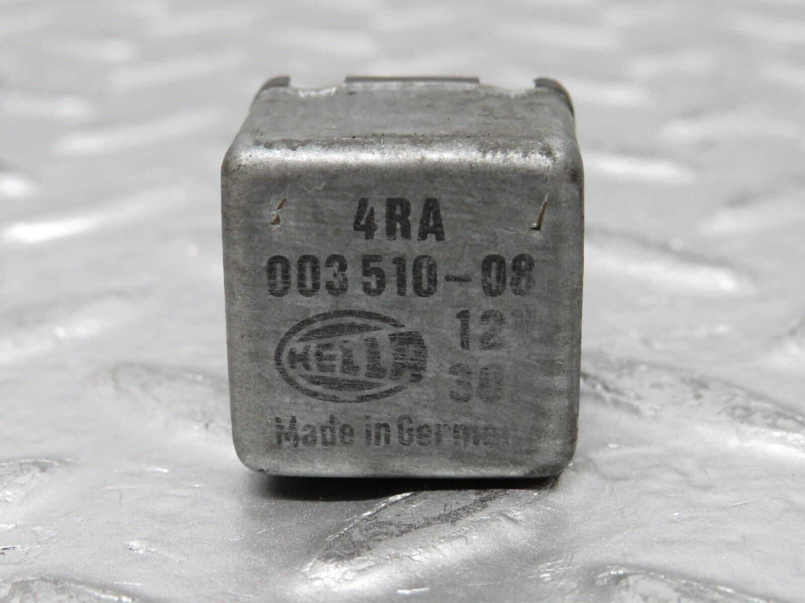 29977 Porsche 924 Multi Purpose Relay Hella 00351008