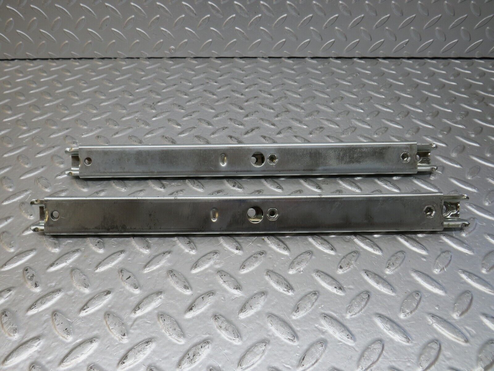 33887 Mercedes-Benz C123 230CE Coupe Front Right Seat Rail Pair