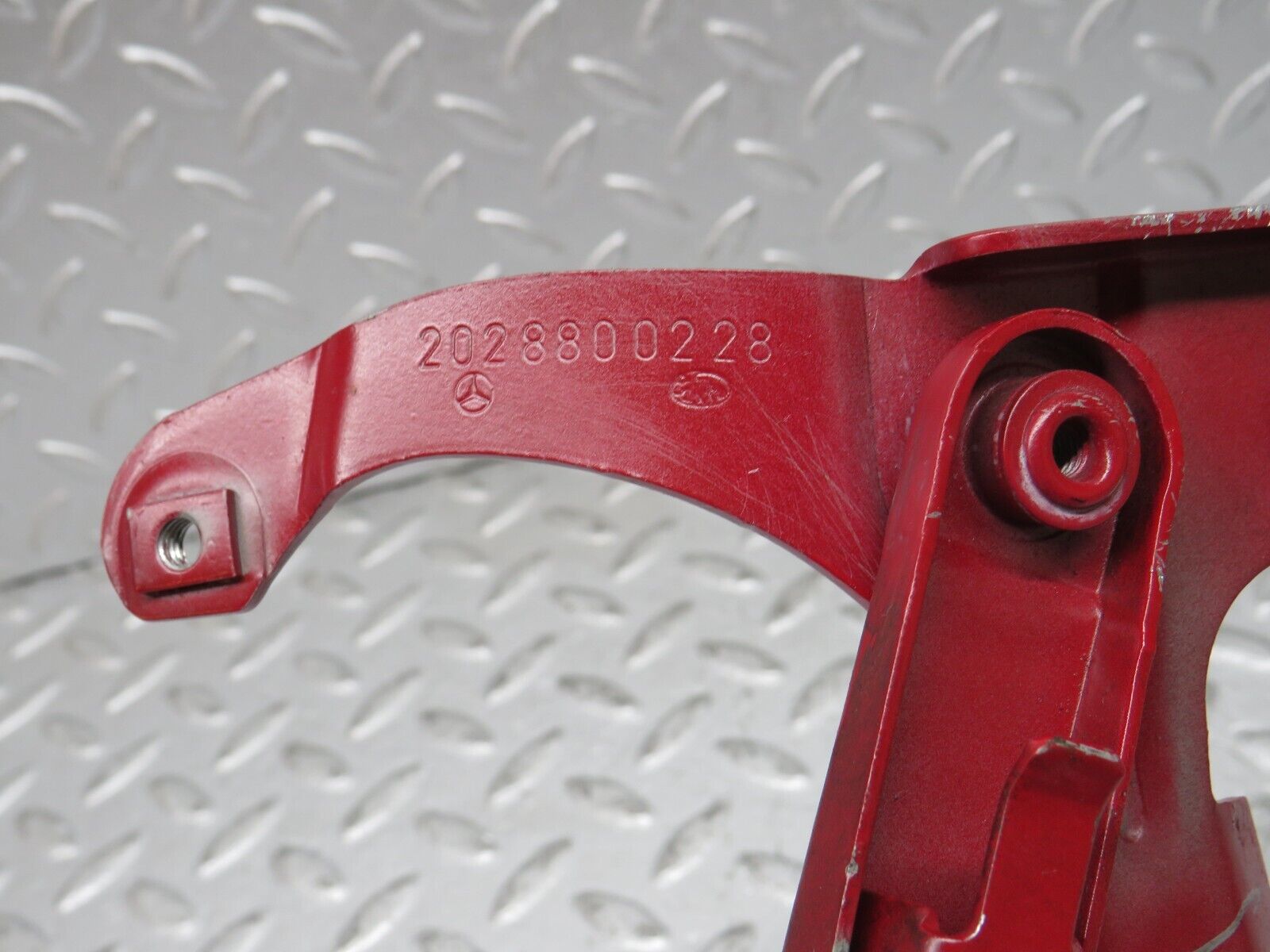 33416 Mercedes-Benz W202 C180 Bonnet Hinge Right Side 2028800228