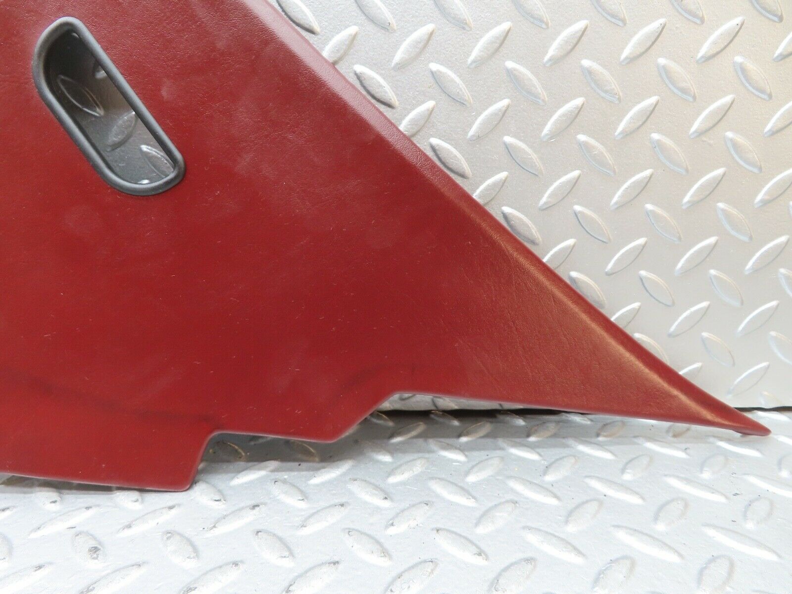 21475 Mercedes-Benz W126 300SE C Pillar Cover Right Side Red 1266950444