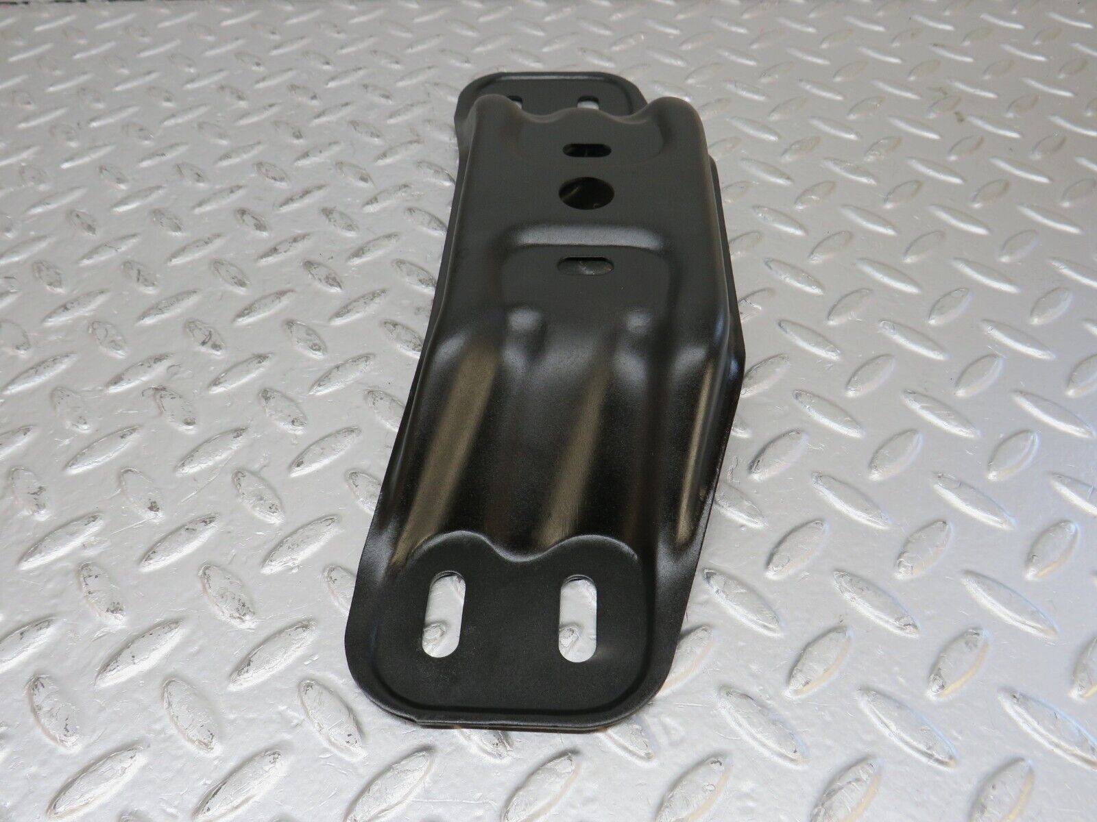 33913 Mercedes-Benz W124 260E Gearbox Mount Bracket