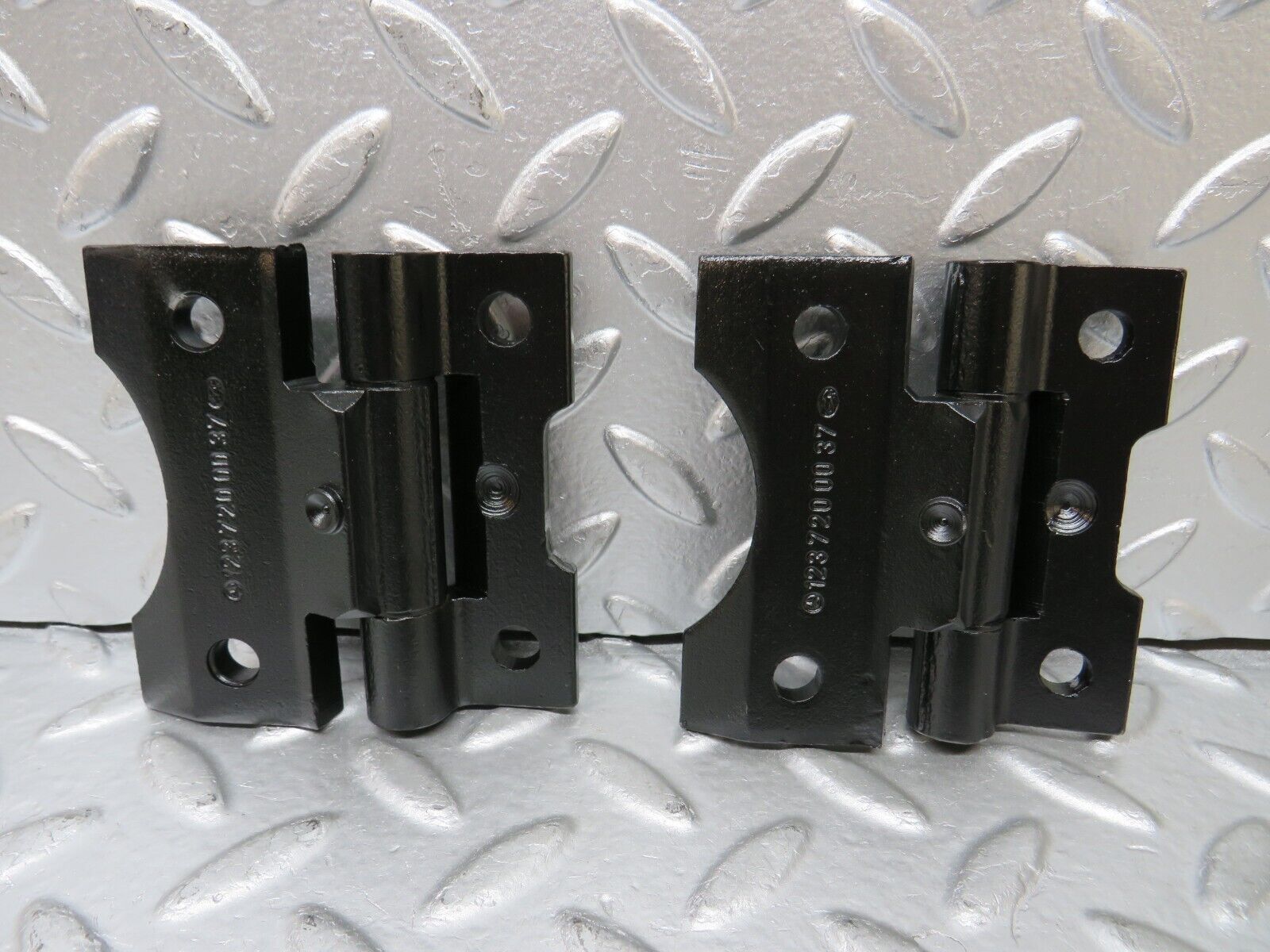 29721 Mercedes-Benz W123 230E Door Hinge Left 1237200037