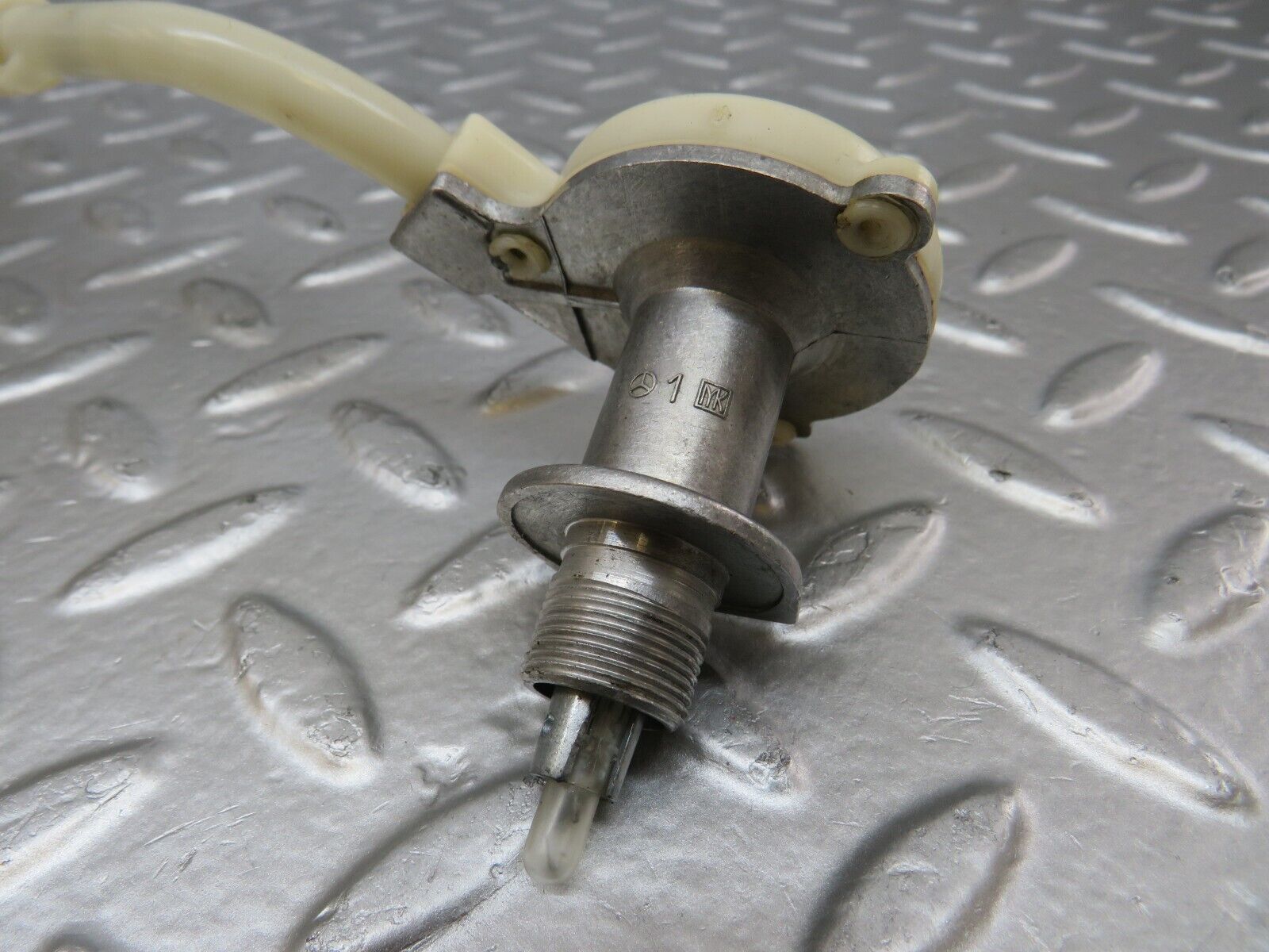 25576 Mercedes-Benz W123 200 Heater Regulator With Cables