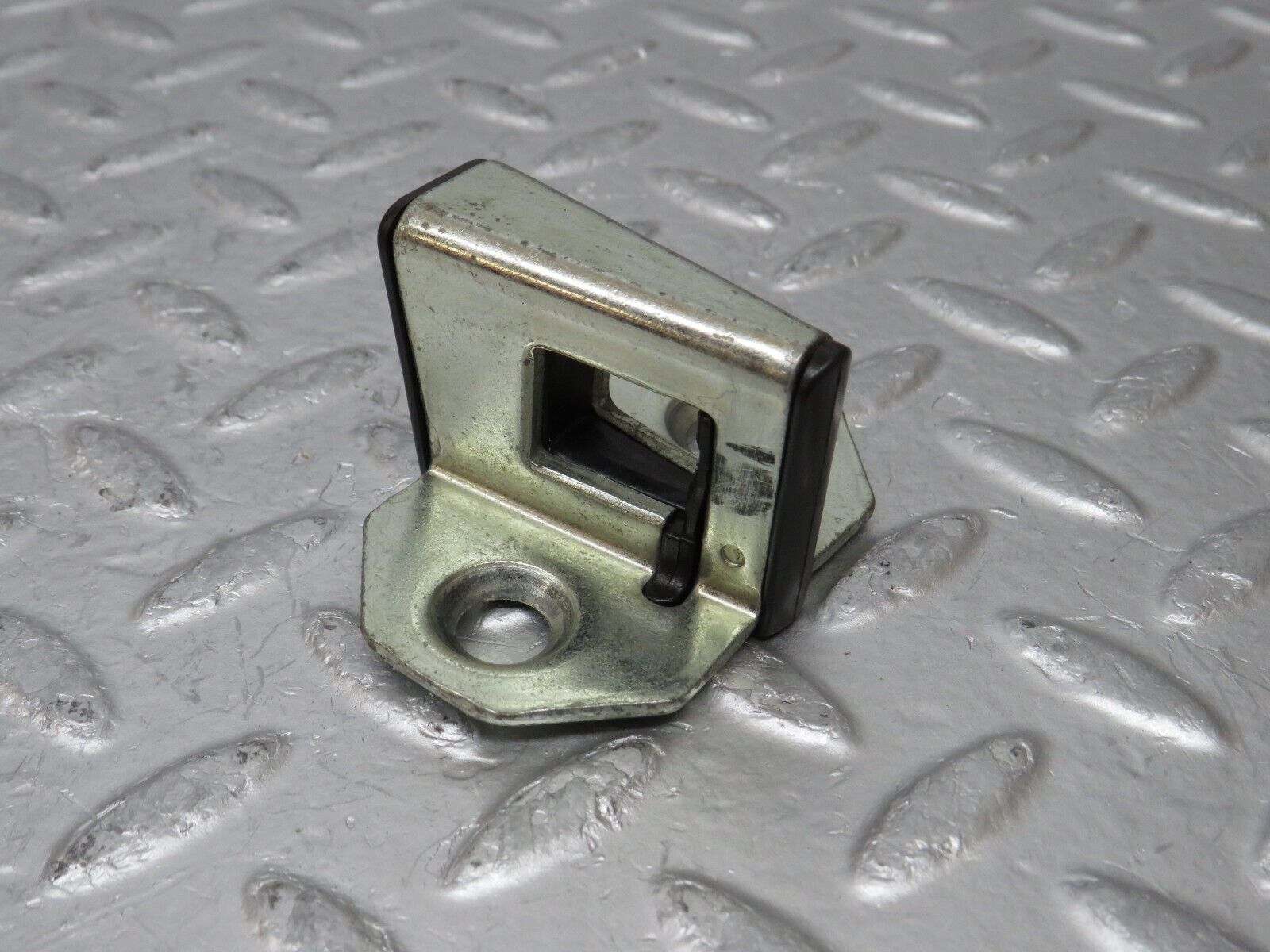 34891 Mercedes-Benz W210 320E Door Lock Latch