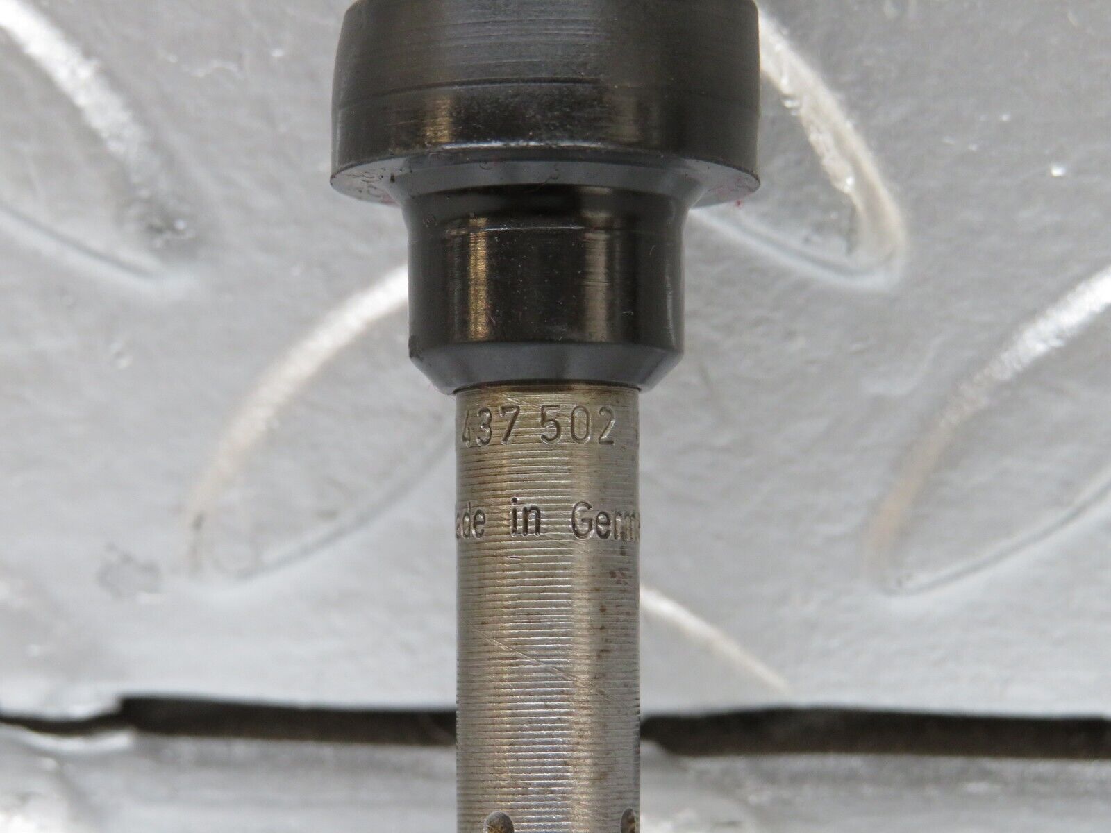 27424 Mercedes-Benz W123 280E Fuel Injector Bosch 0437502010