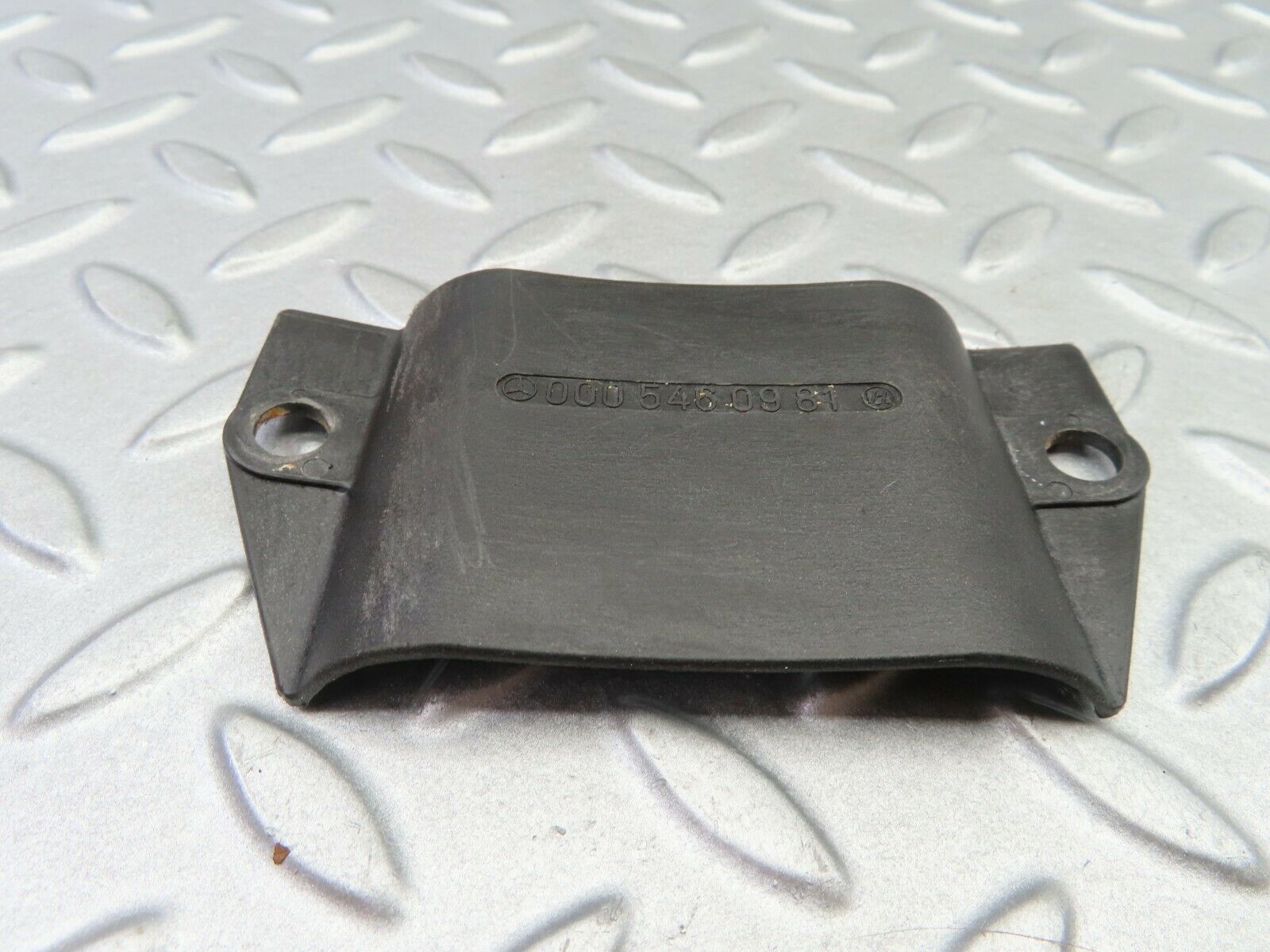 6387 Mercedes-Benz W126 380SE Front Panel Covering 0005460981